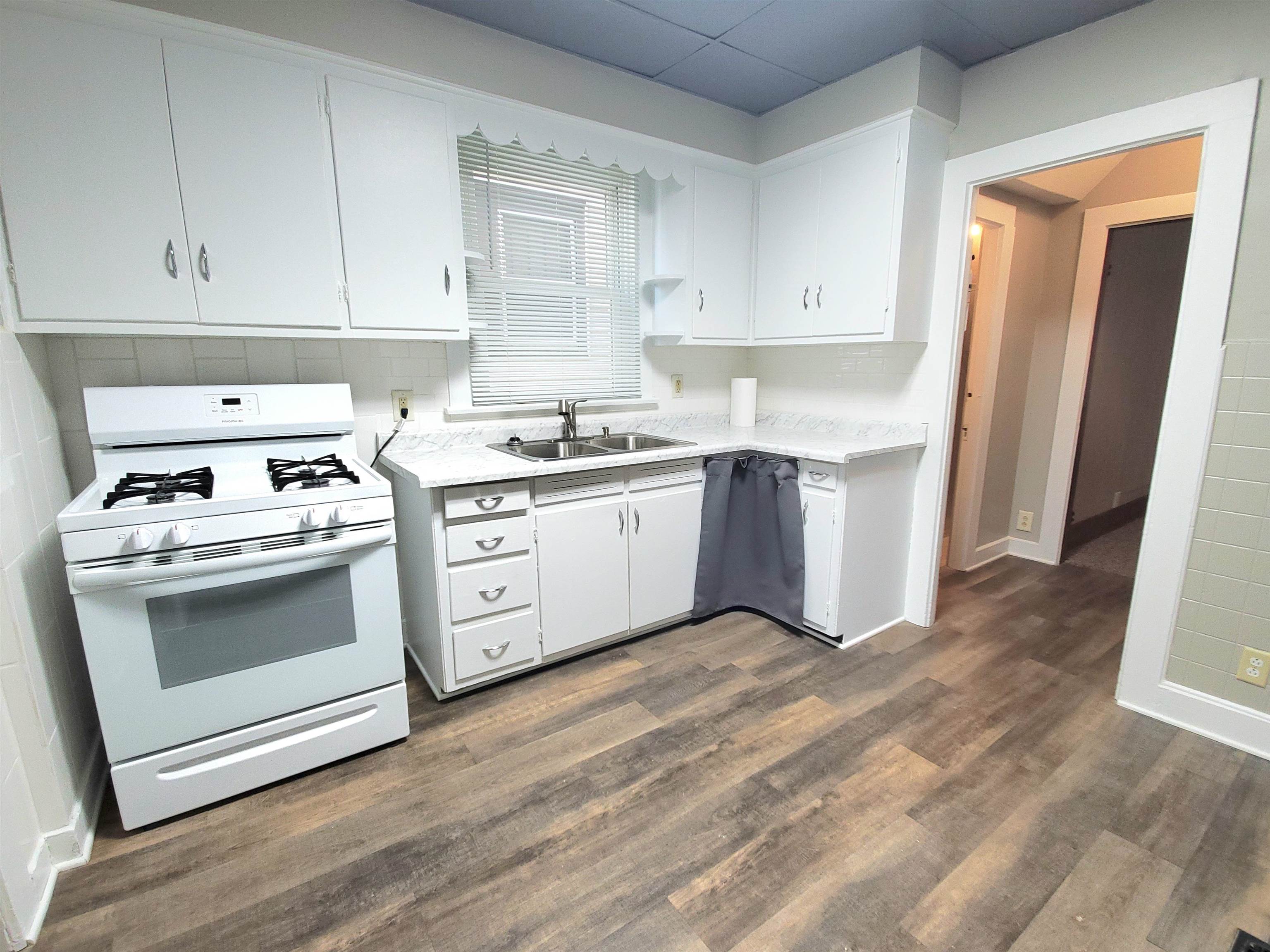 3128 Calhoun