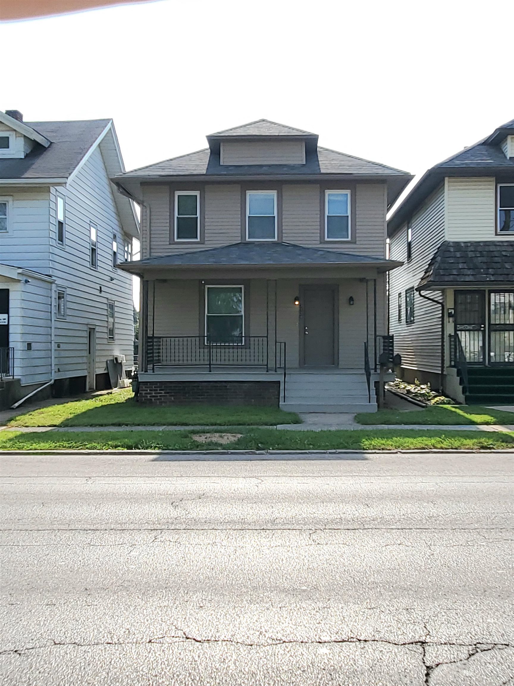 3128 Calhoun