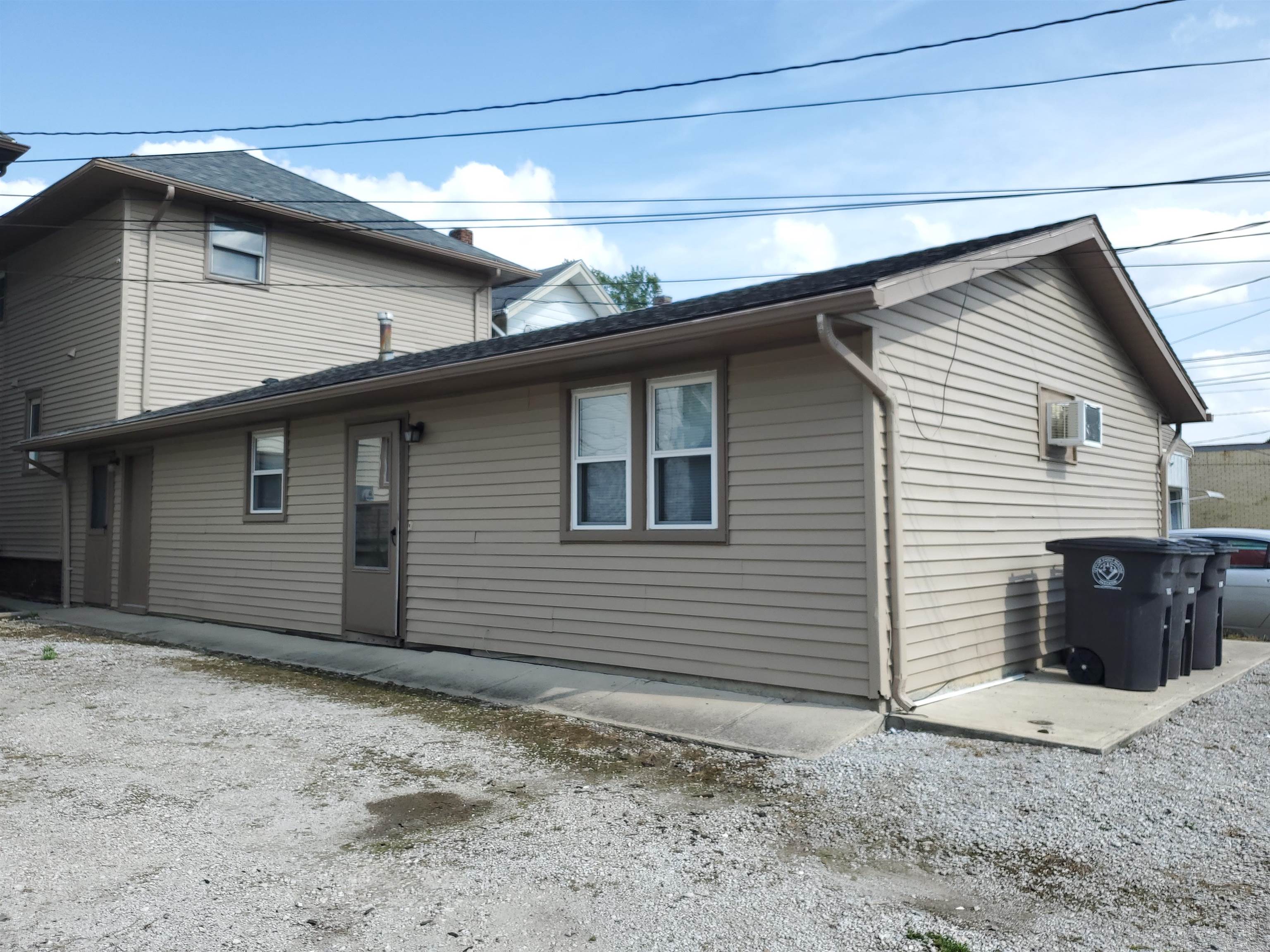 3128 Calhoun