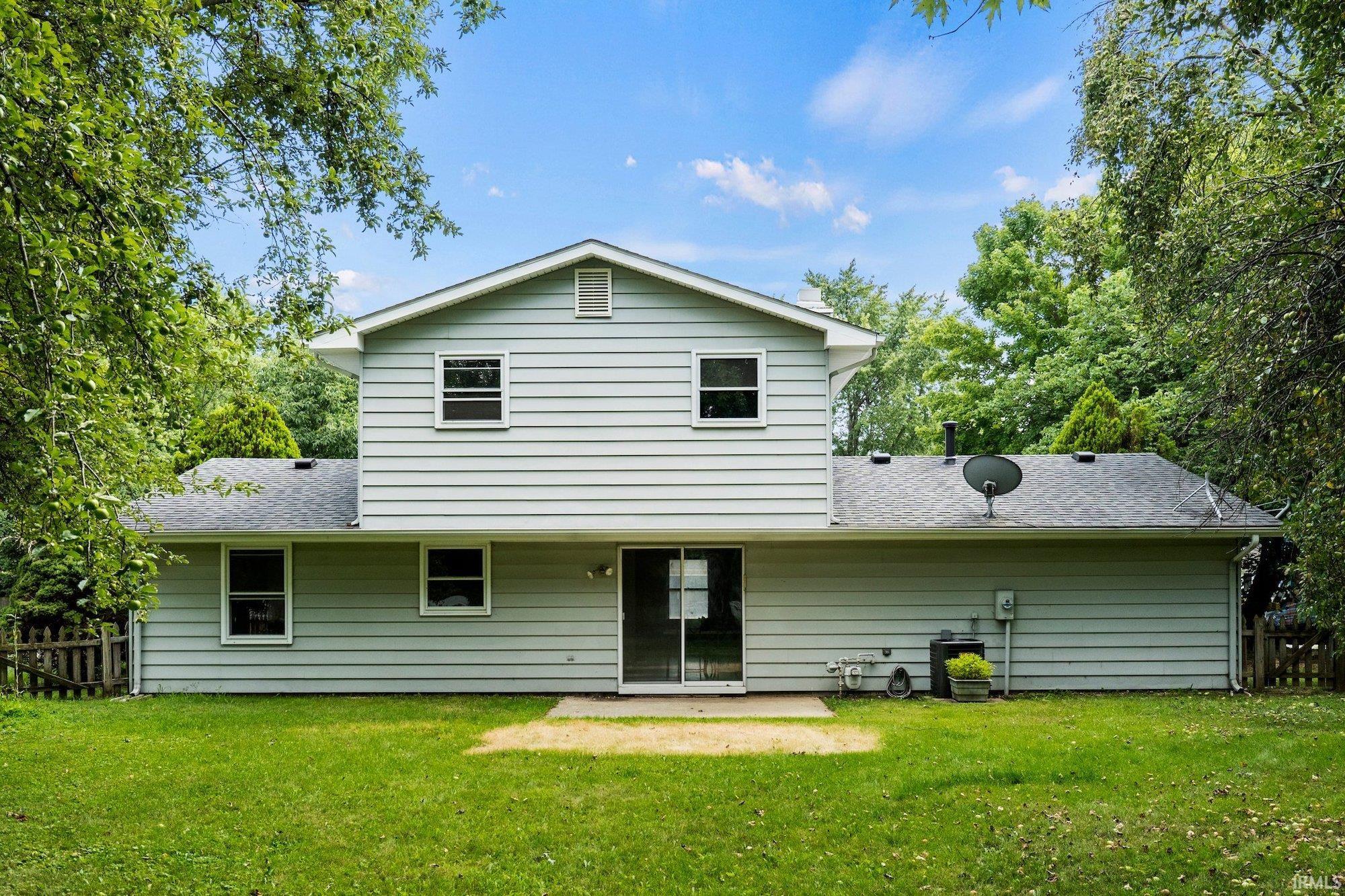 8211 Roxboro