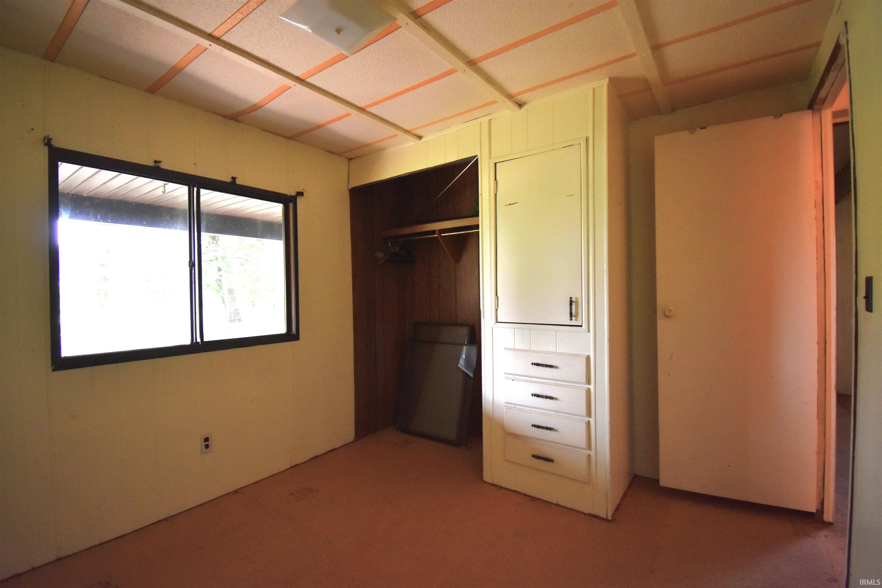 2032 441 South