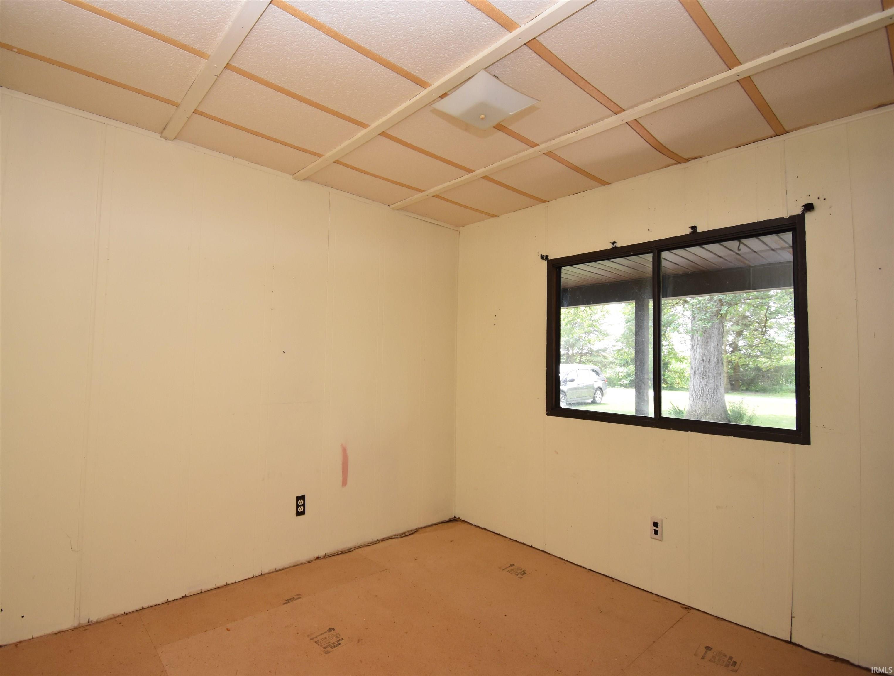 2032 441 South