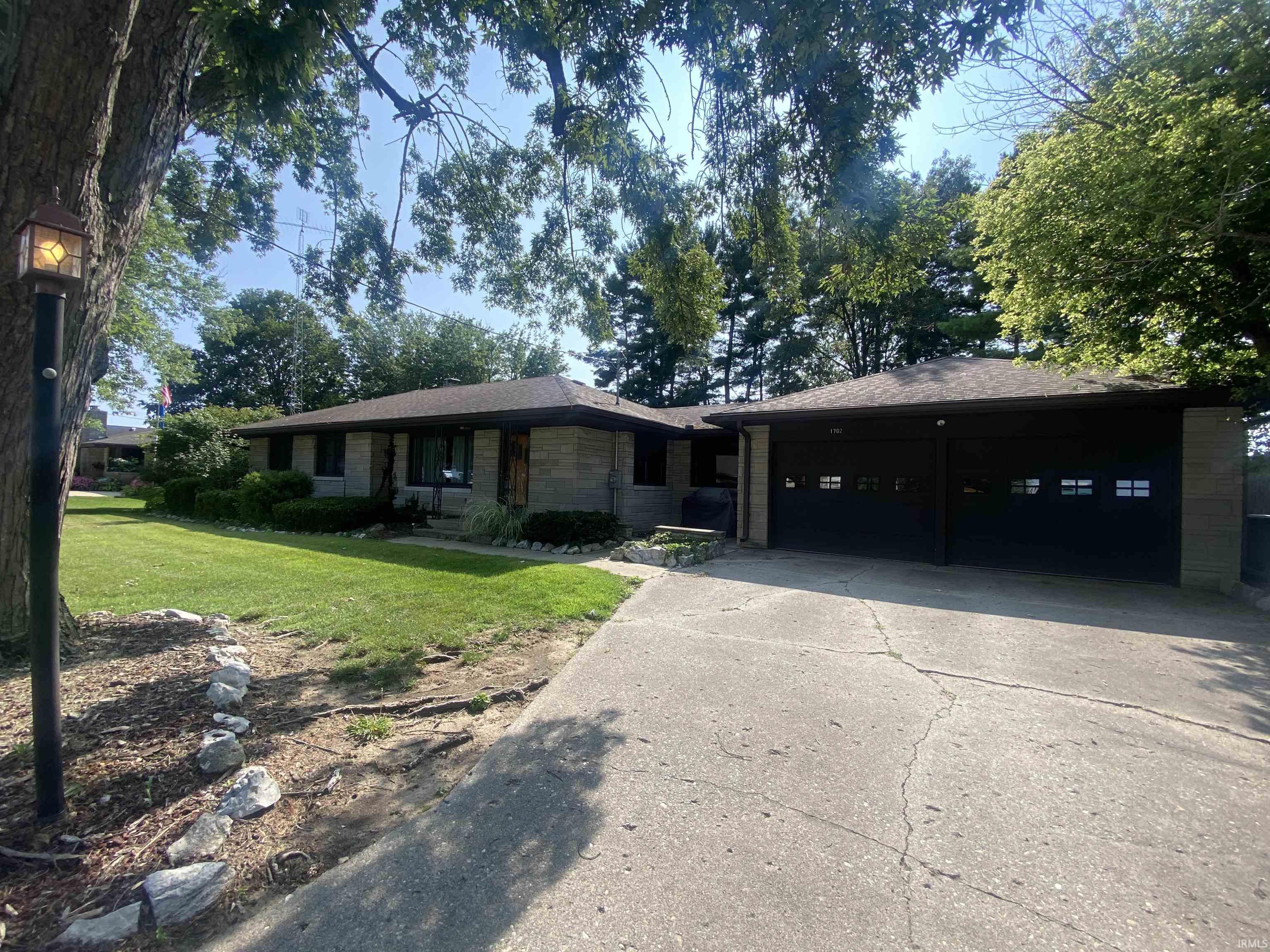 1702 Ewing