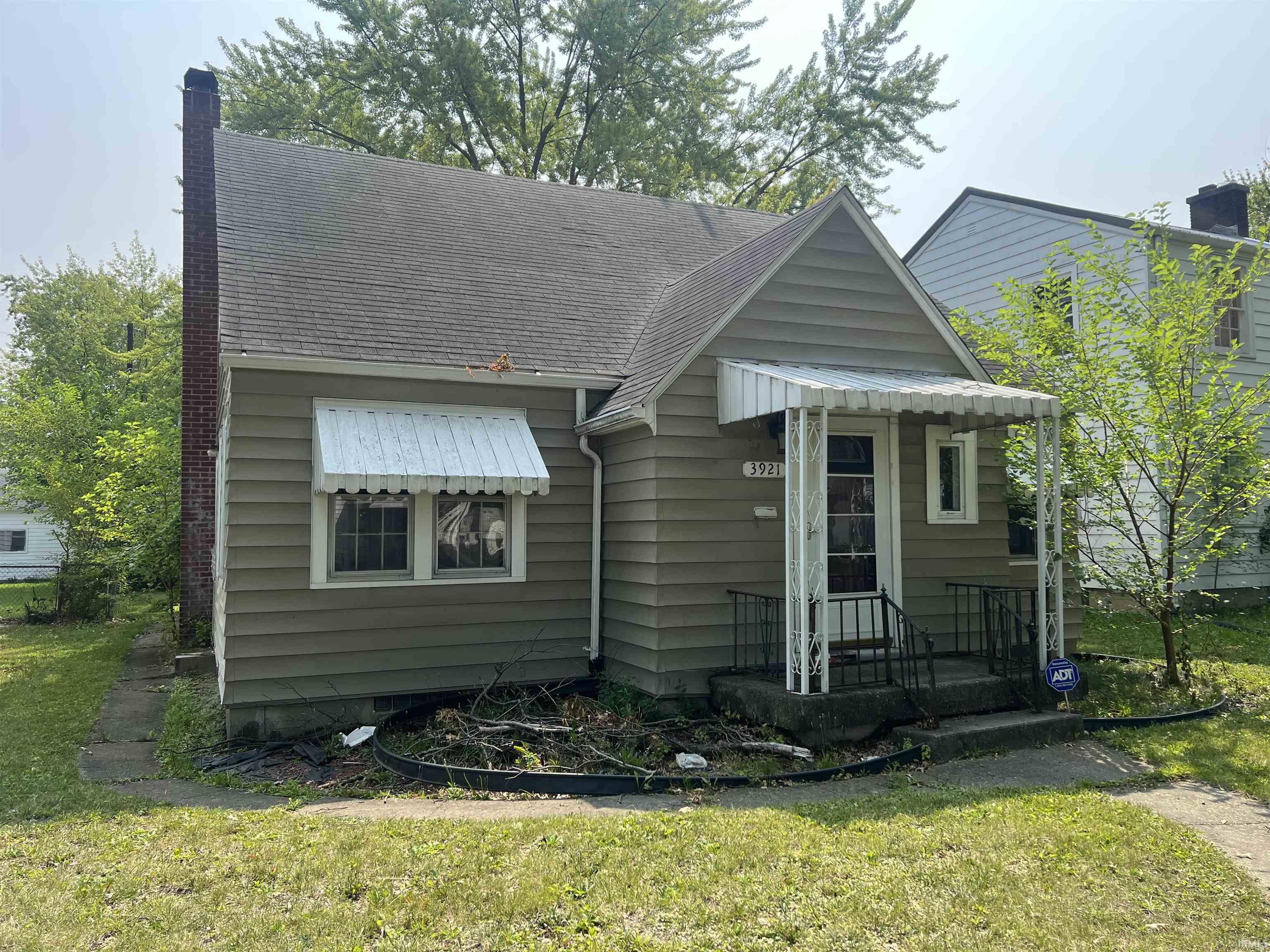 3921 Gaywood