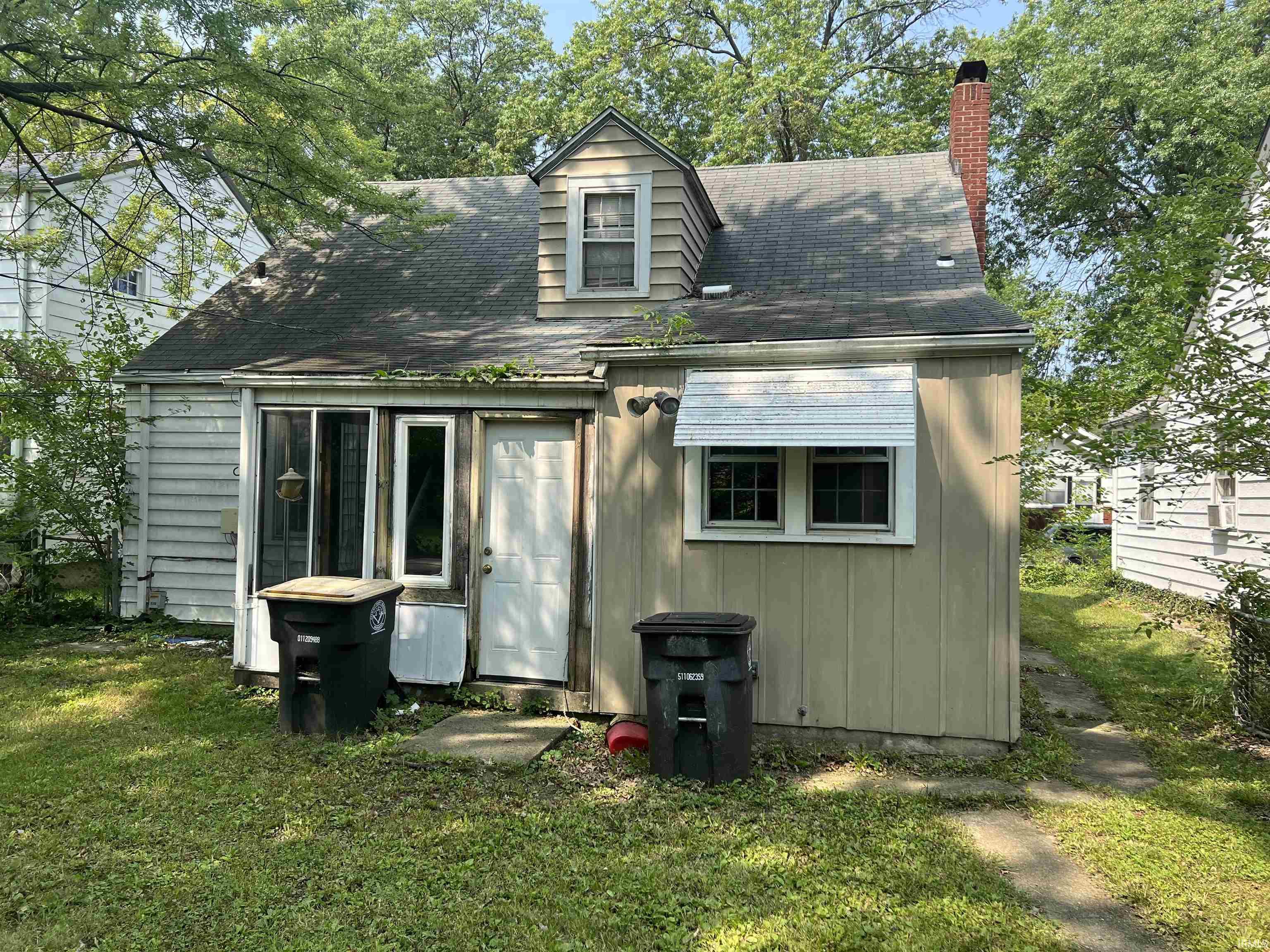 3921 Gaywood