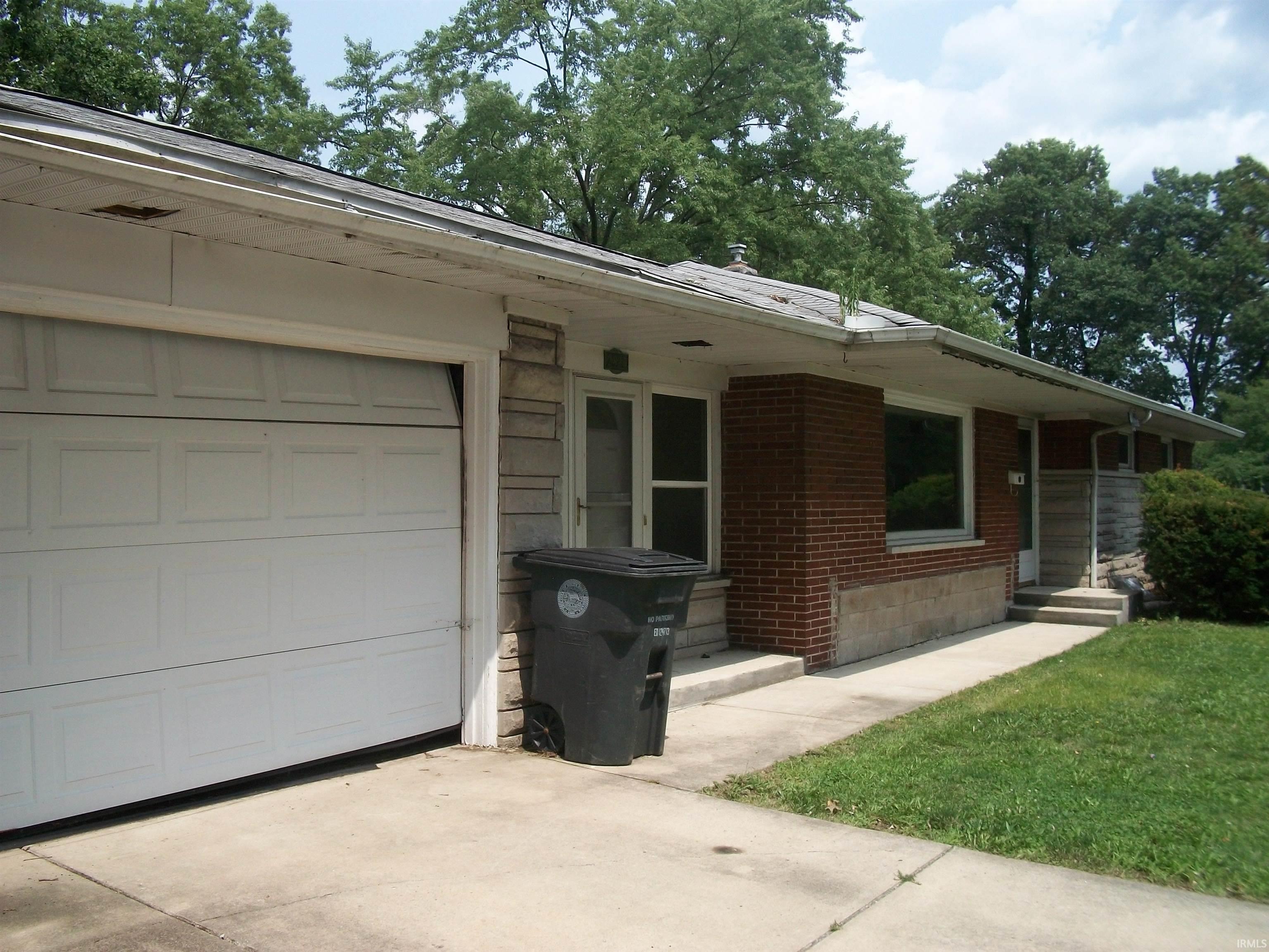 2825 Corby