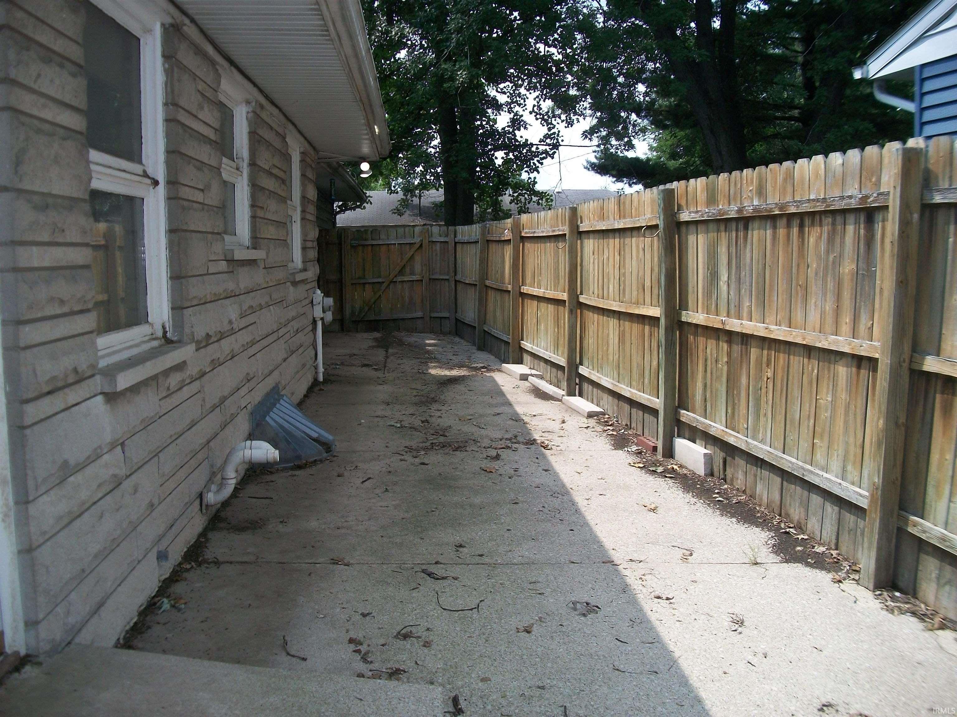 2825 Corby