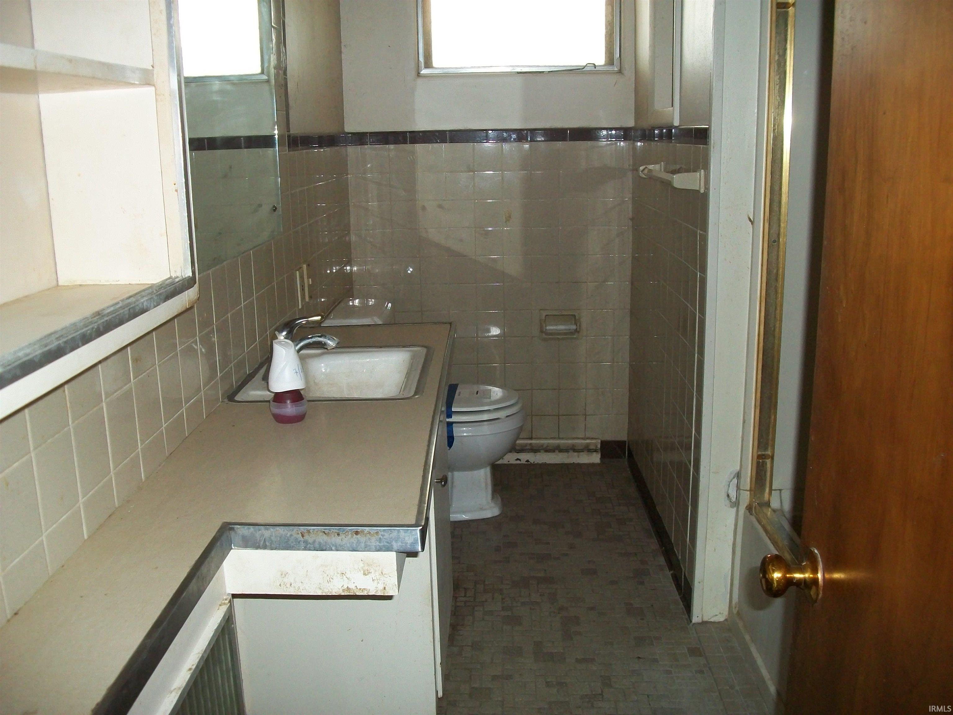 2825 Corby