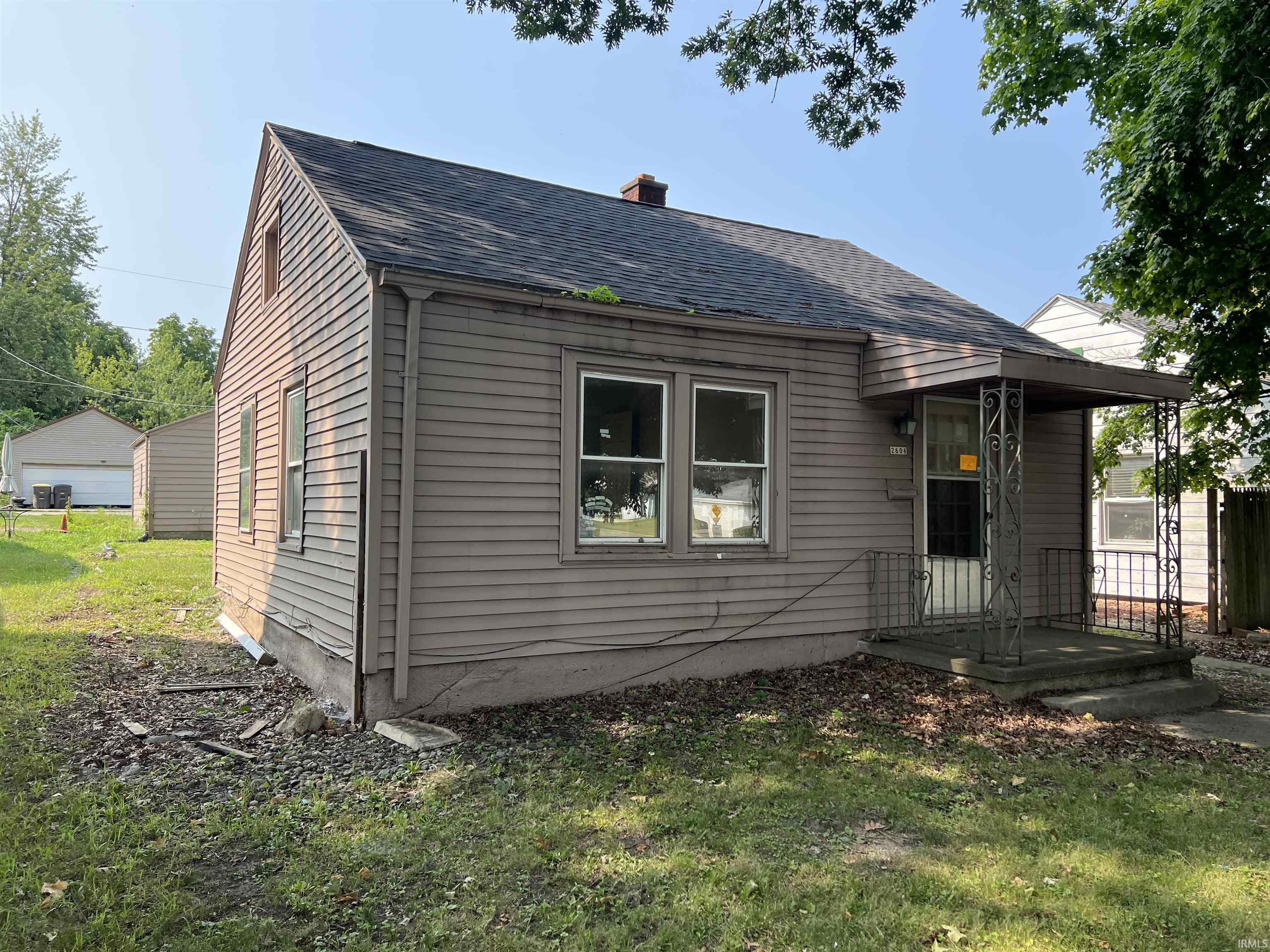 2606 Maumee