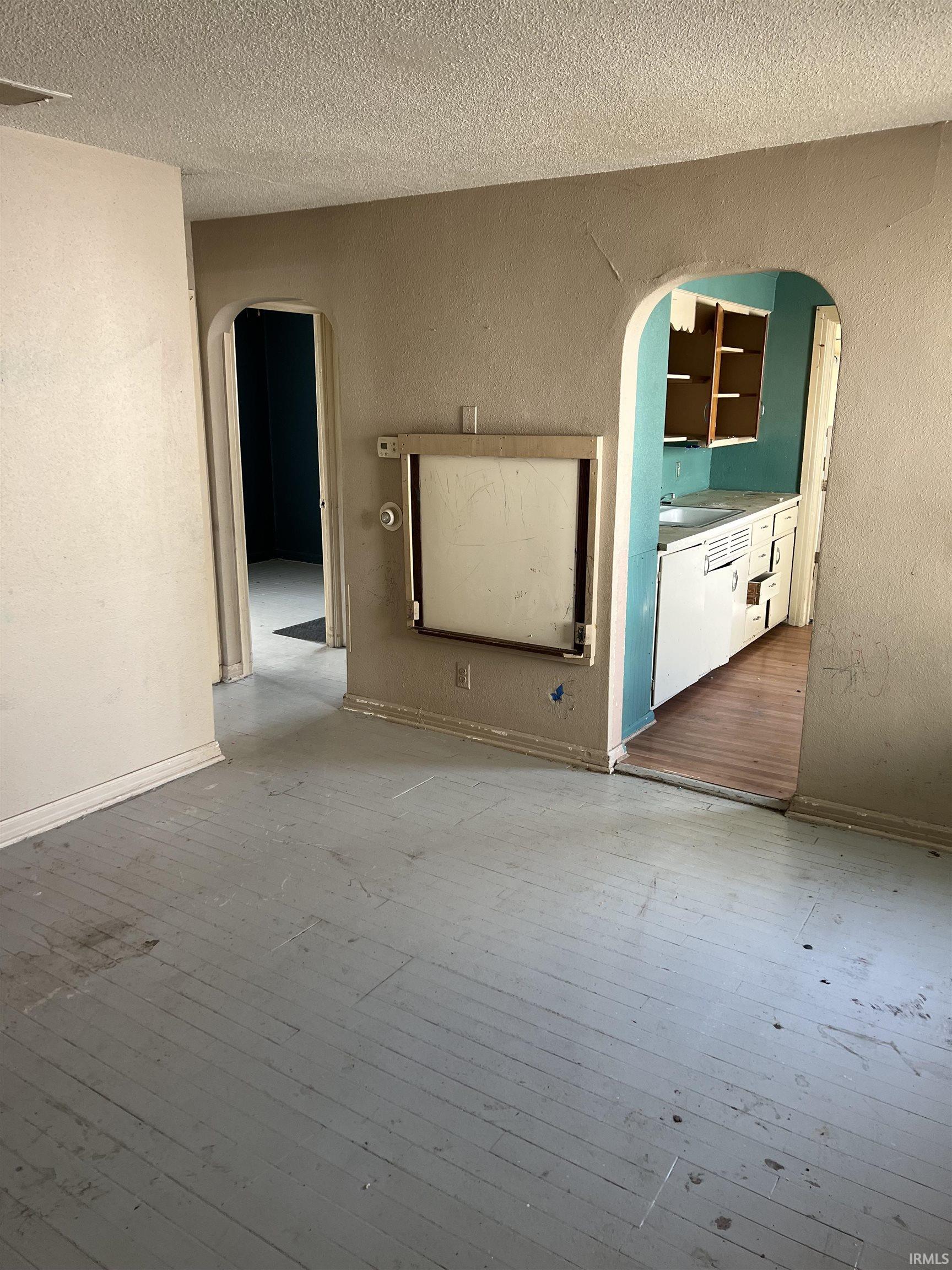 2606 Maumee