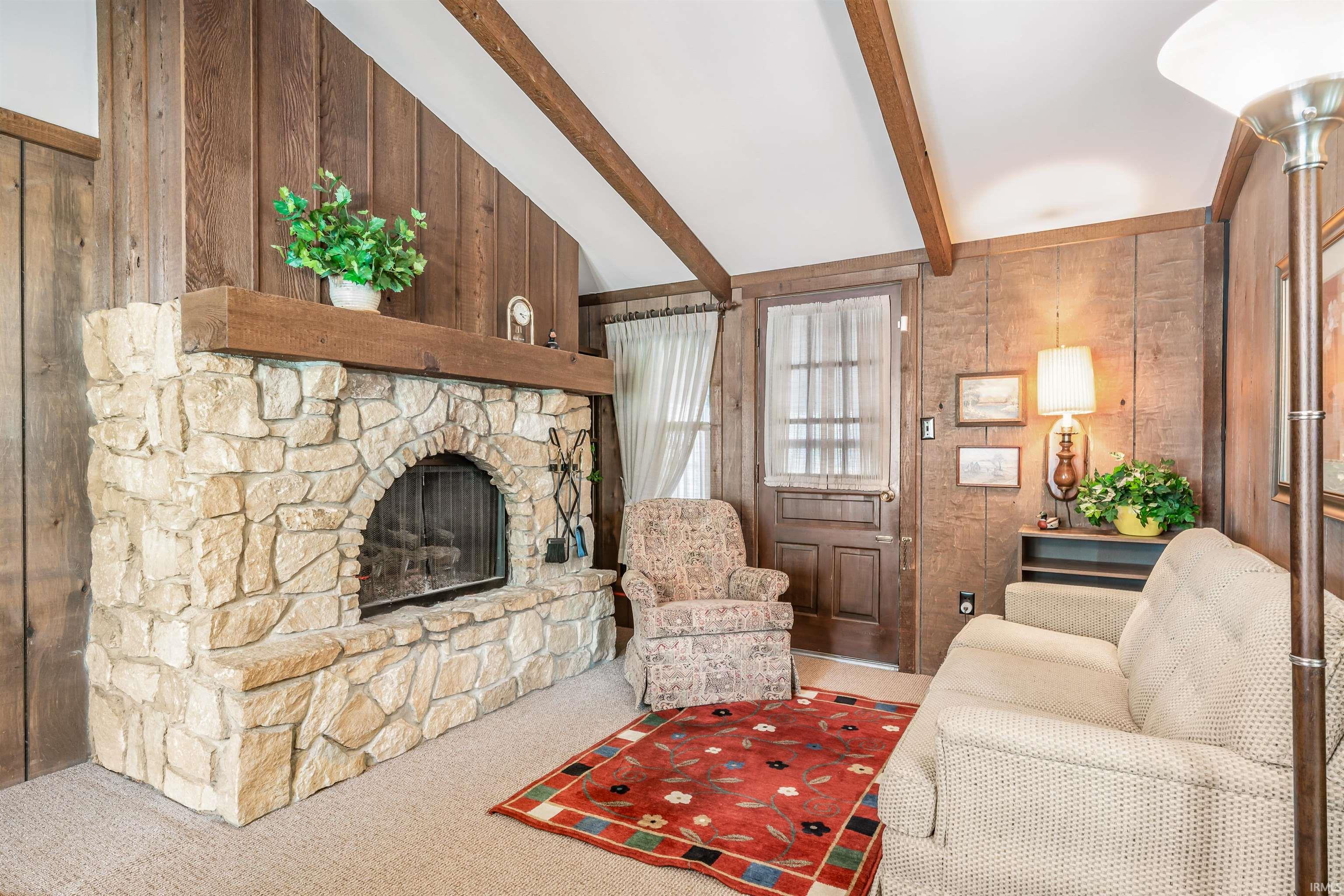 815 Elnora