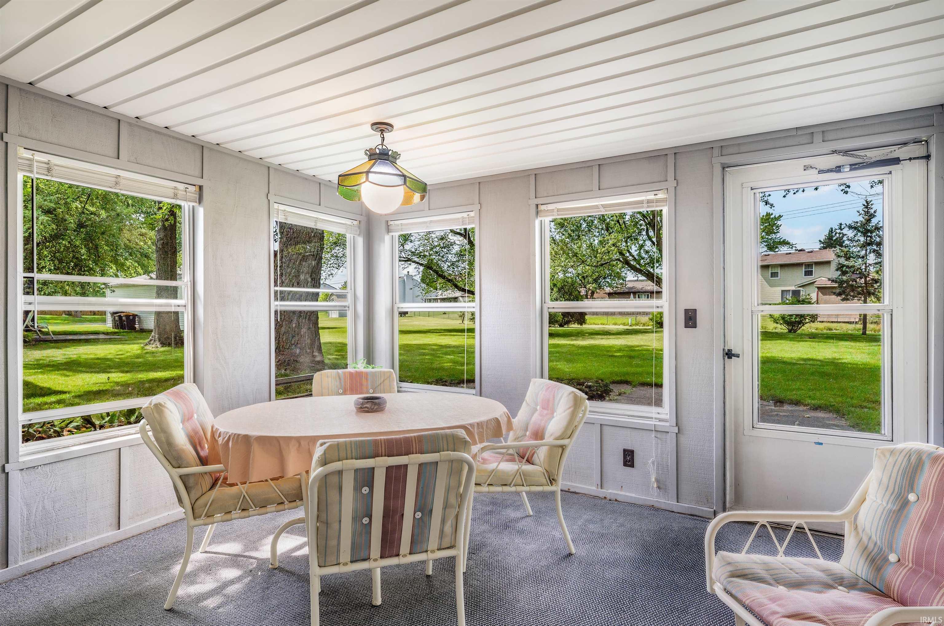 815 Elnora