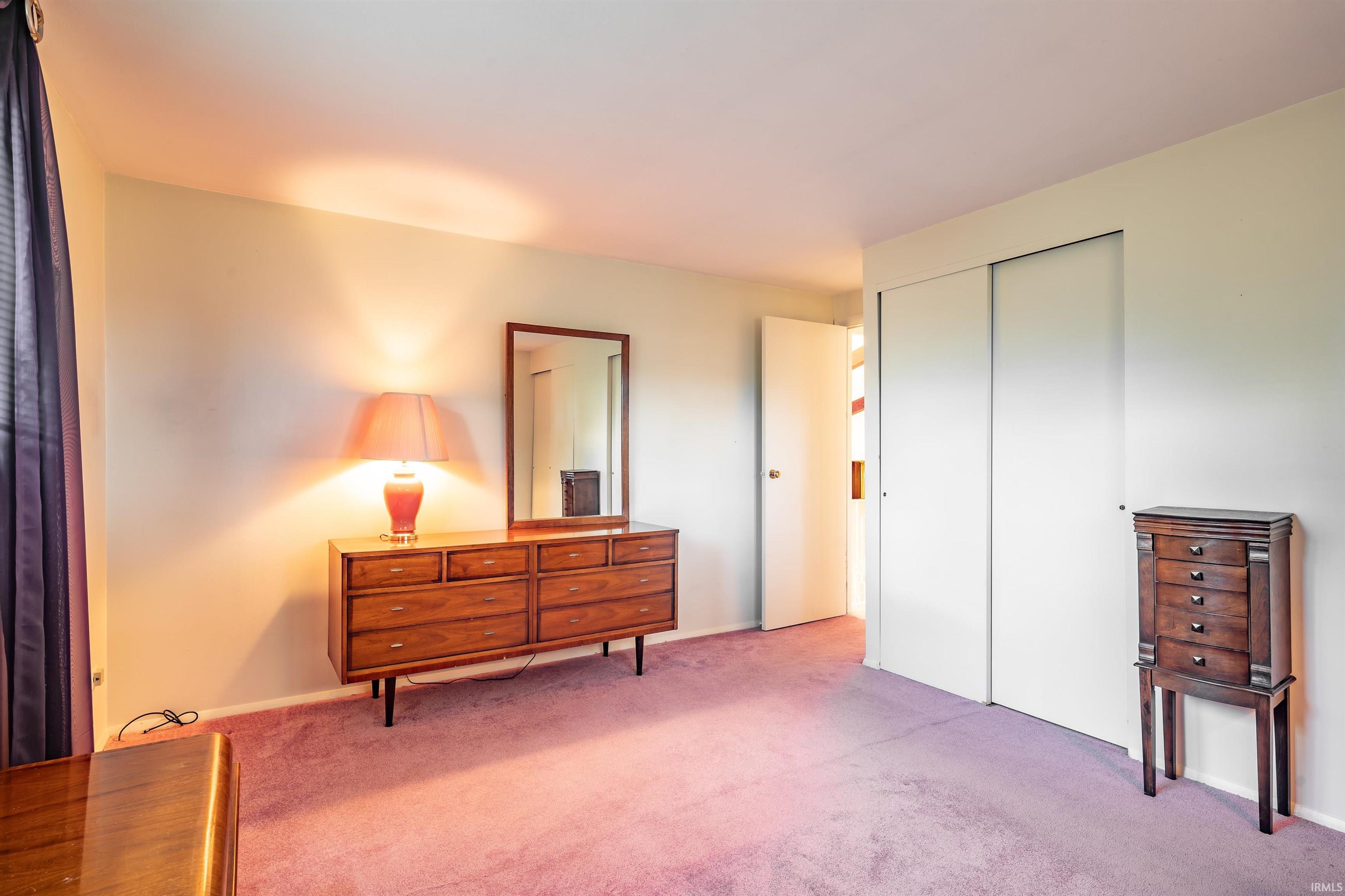 815 Elnora