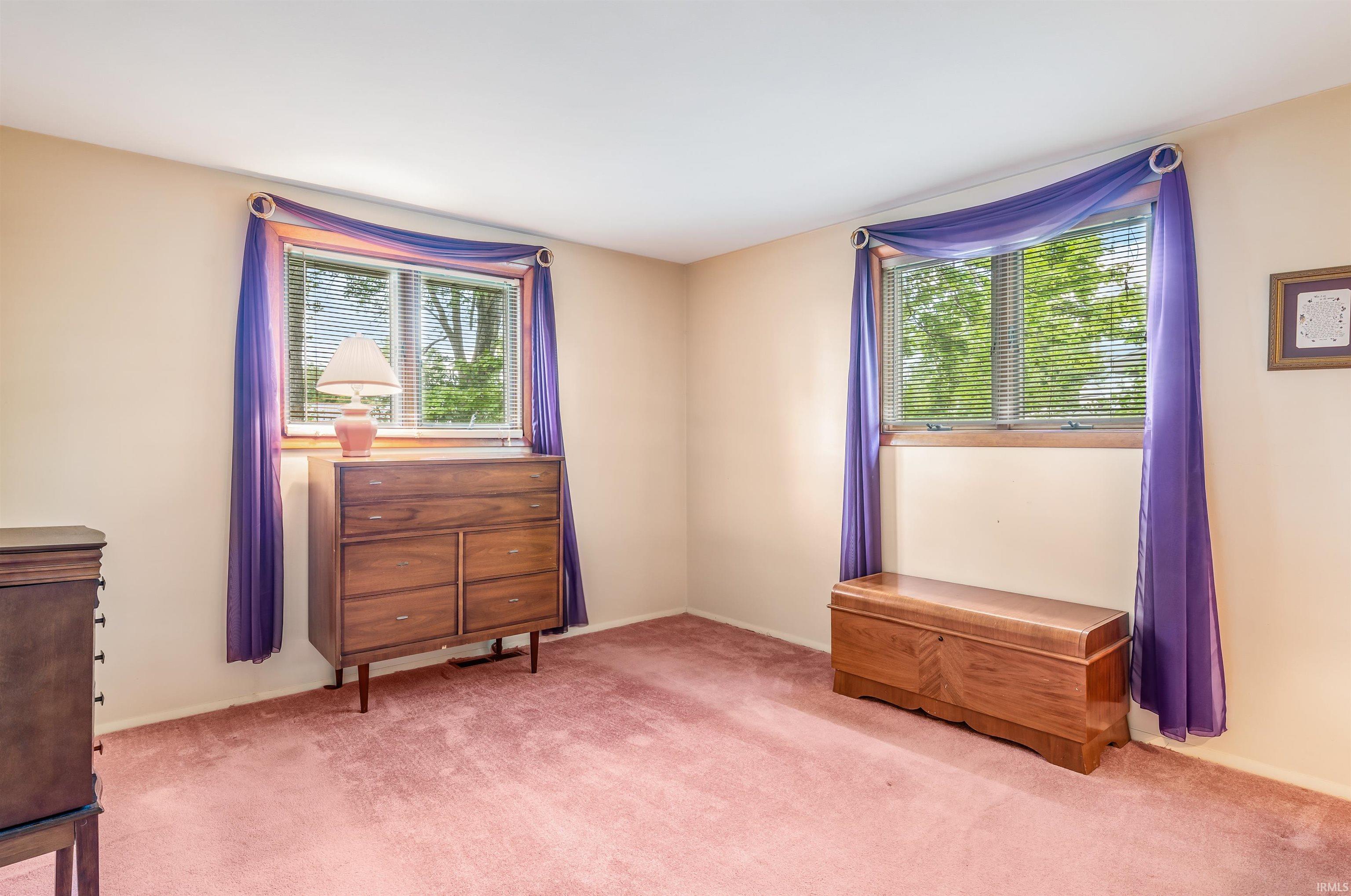 815 Elnora