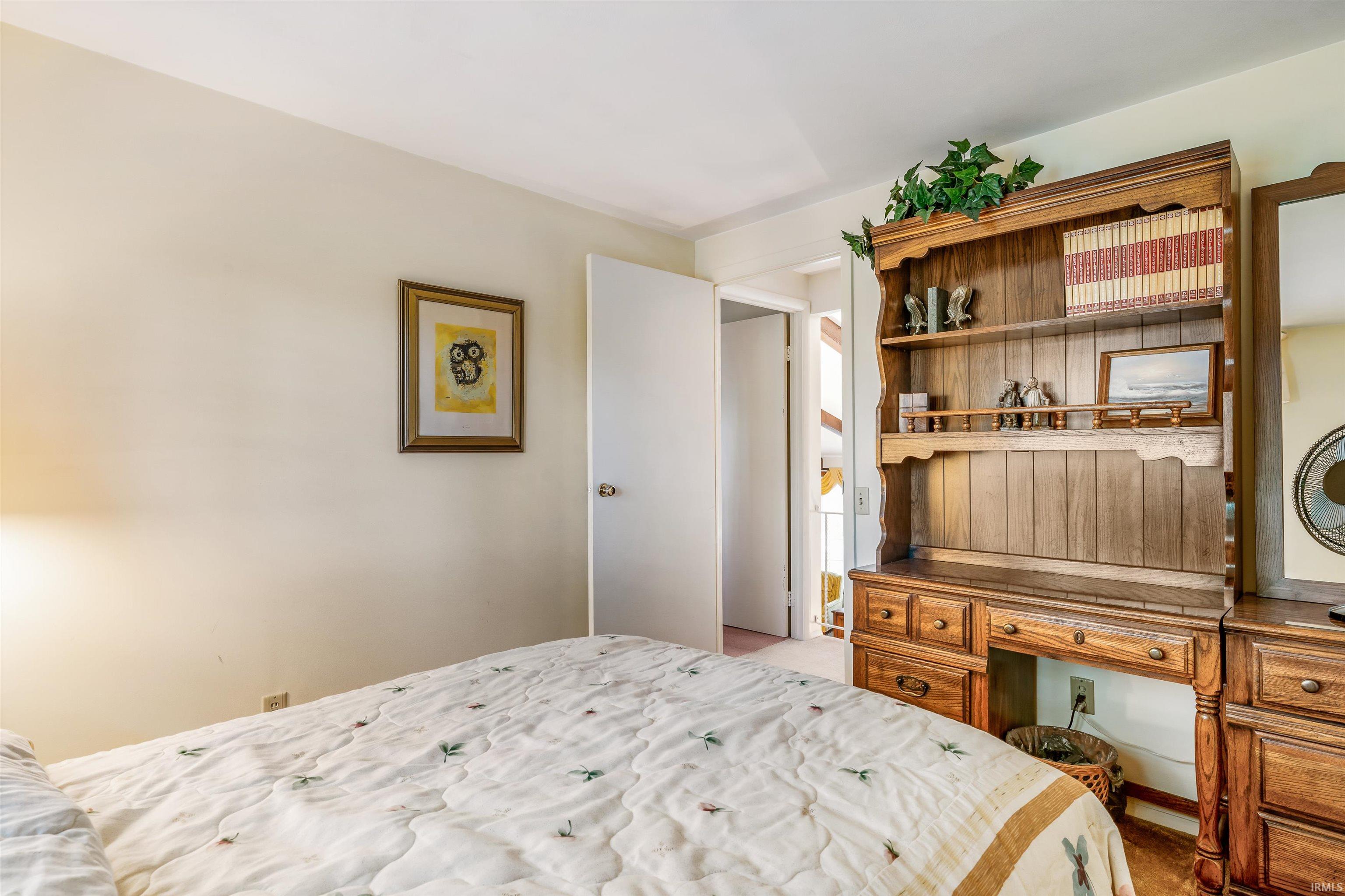 815 Elnora
