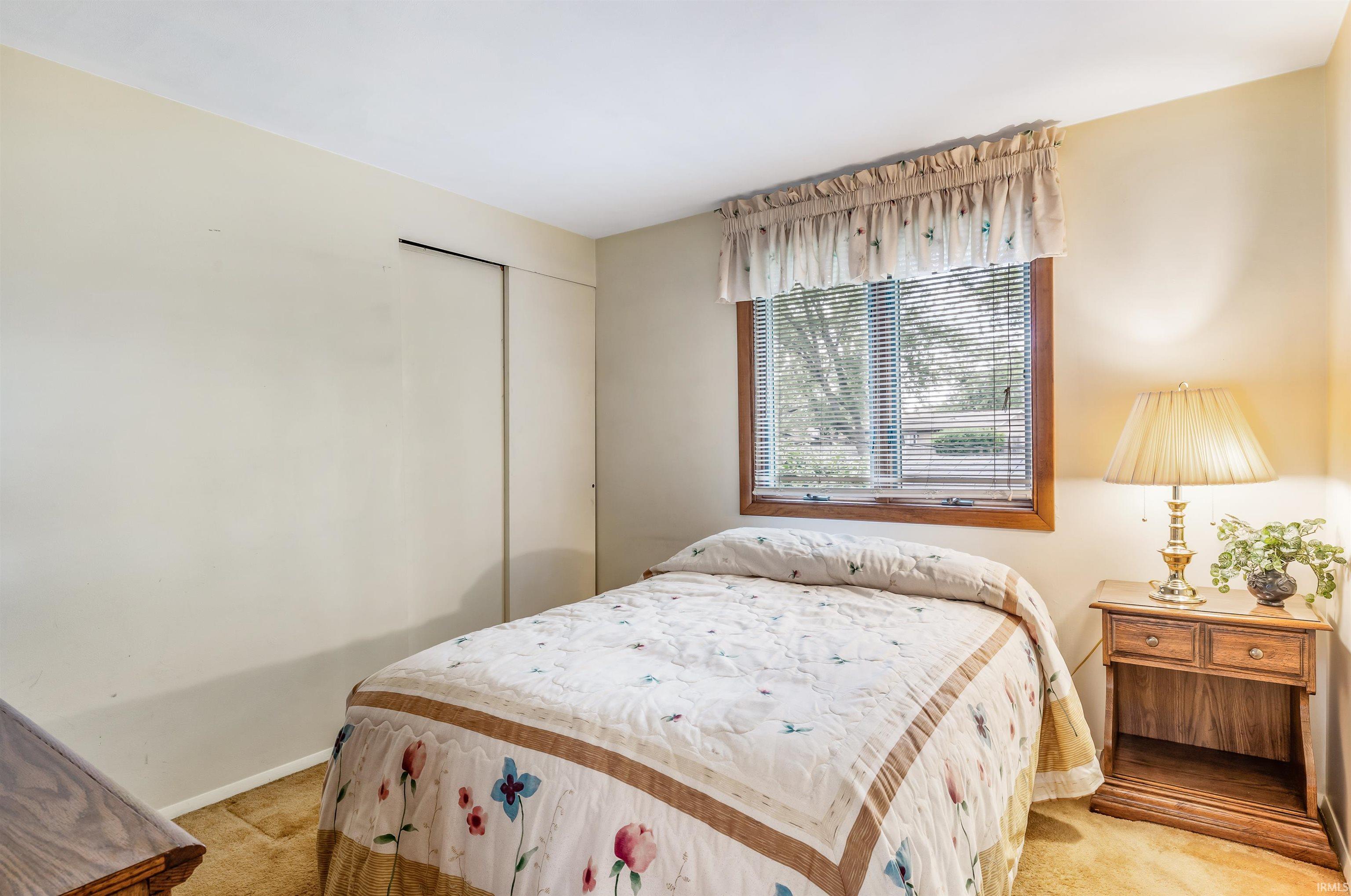 815 Elnora