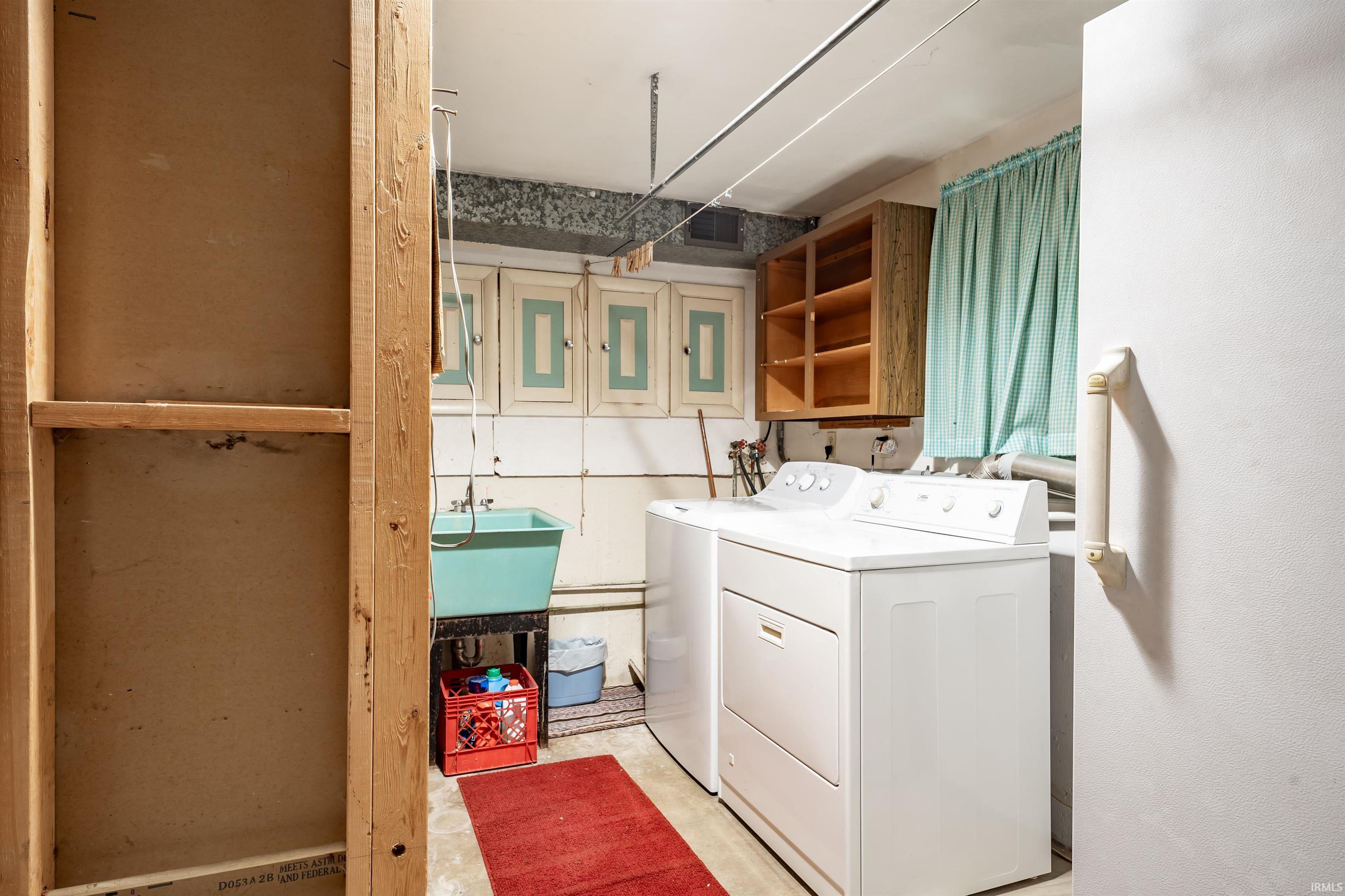 815 Elnora