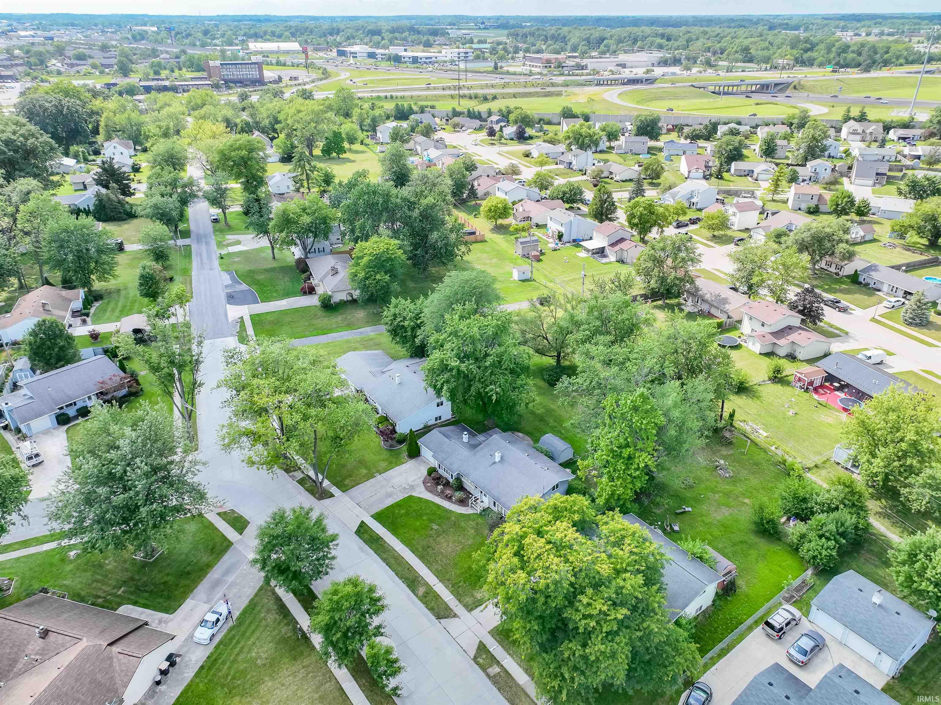 815 Elnora