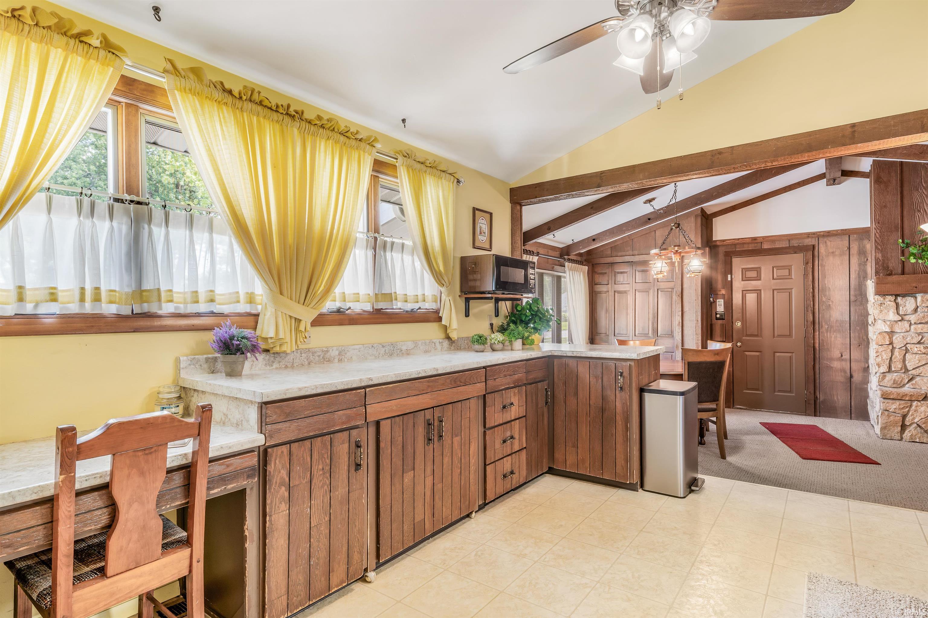 815 Elnora