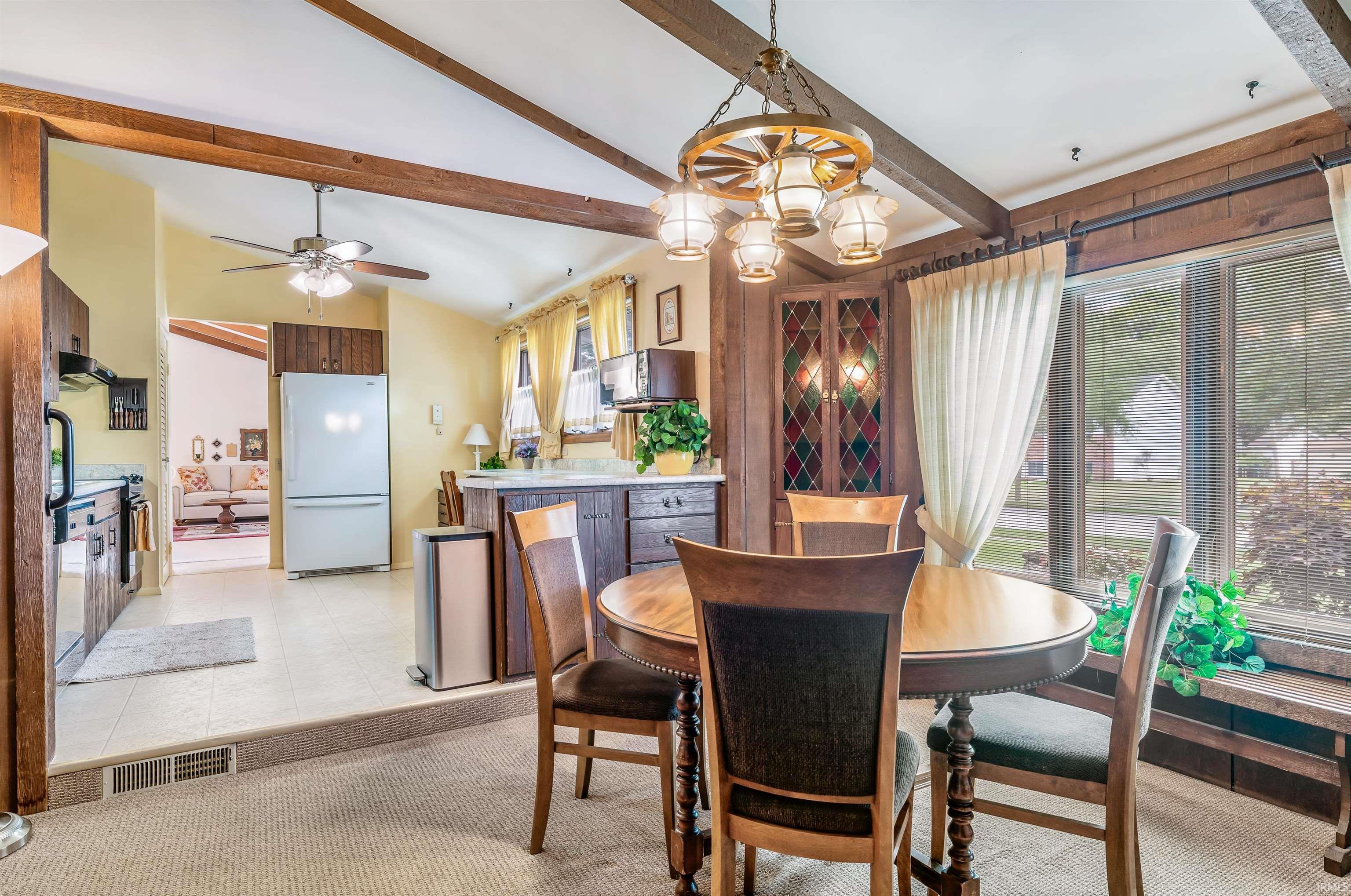 815 Elnora