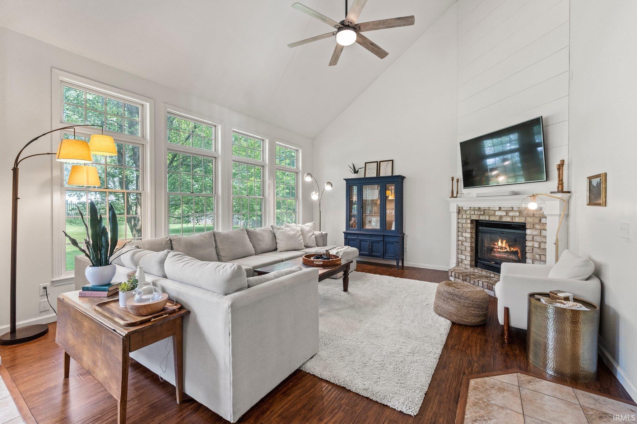15227 Laurel Ridge