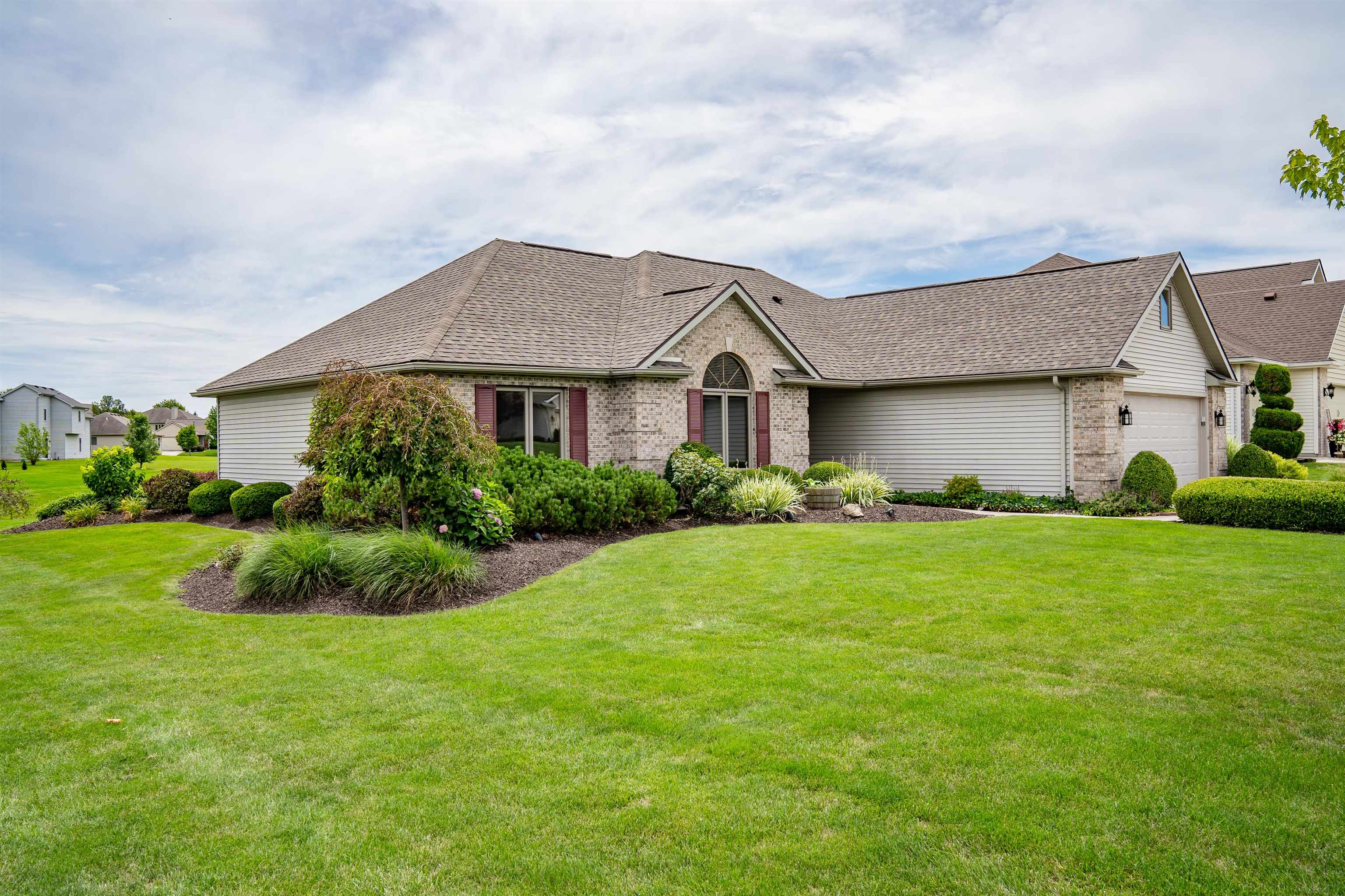 9909 Winding Creek