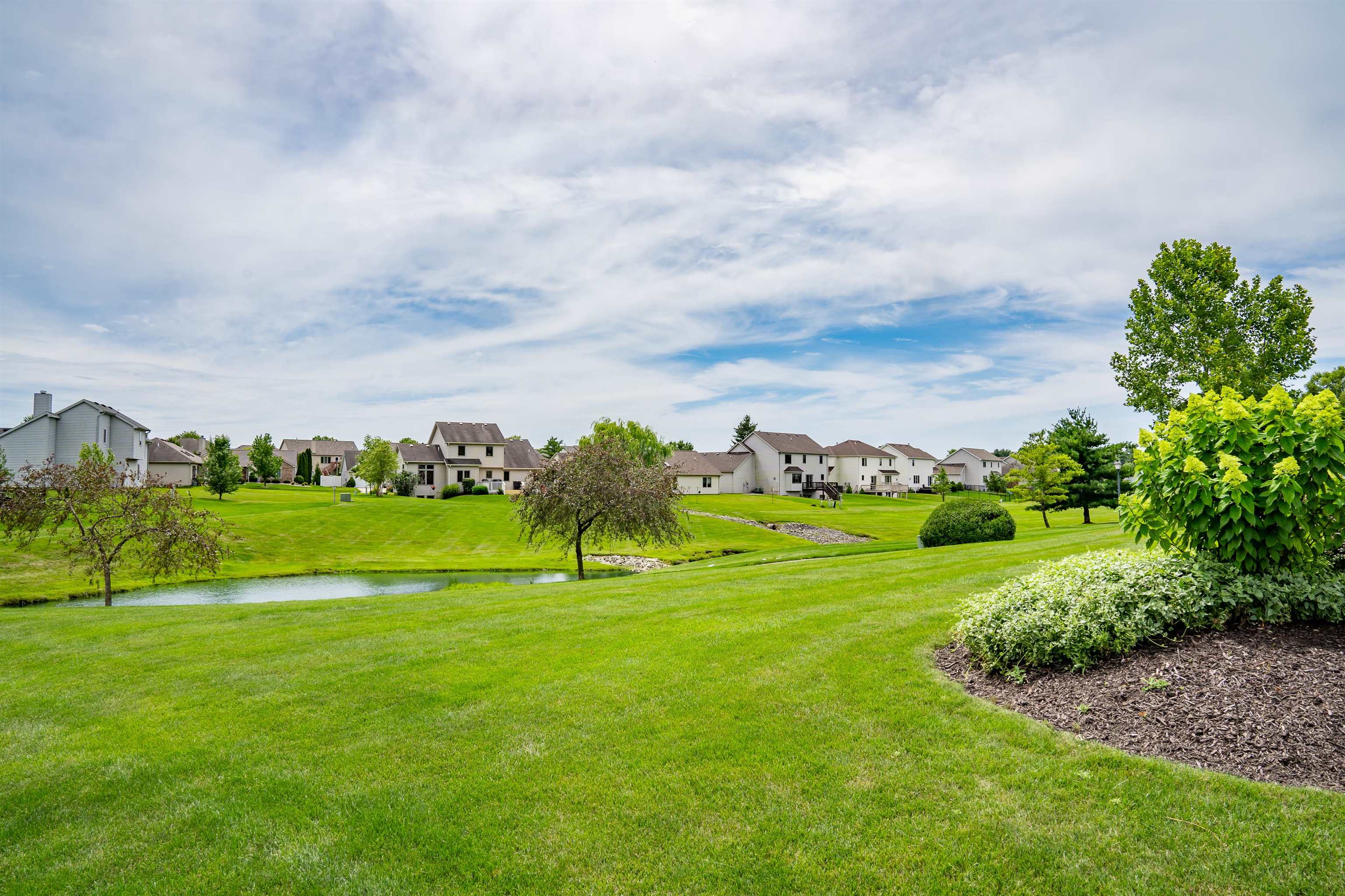 9909 Winding Creek