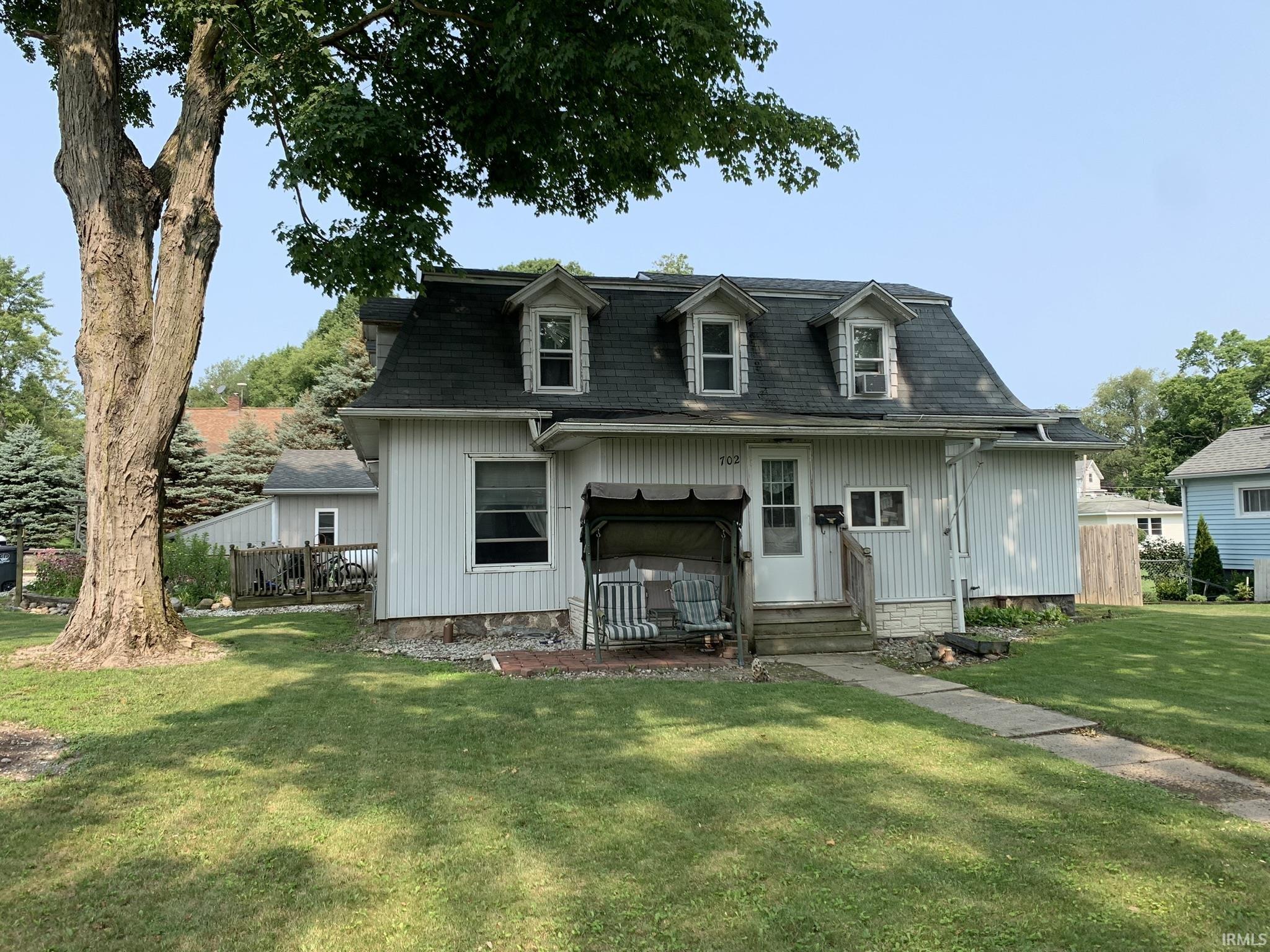 702 Hawpatch