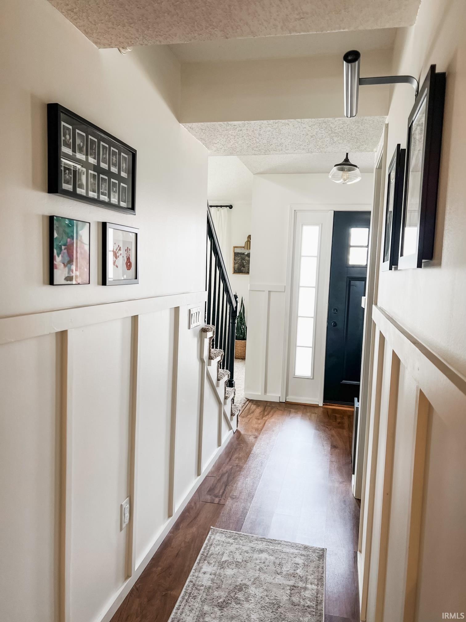 411 Glenmoor