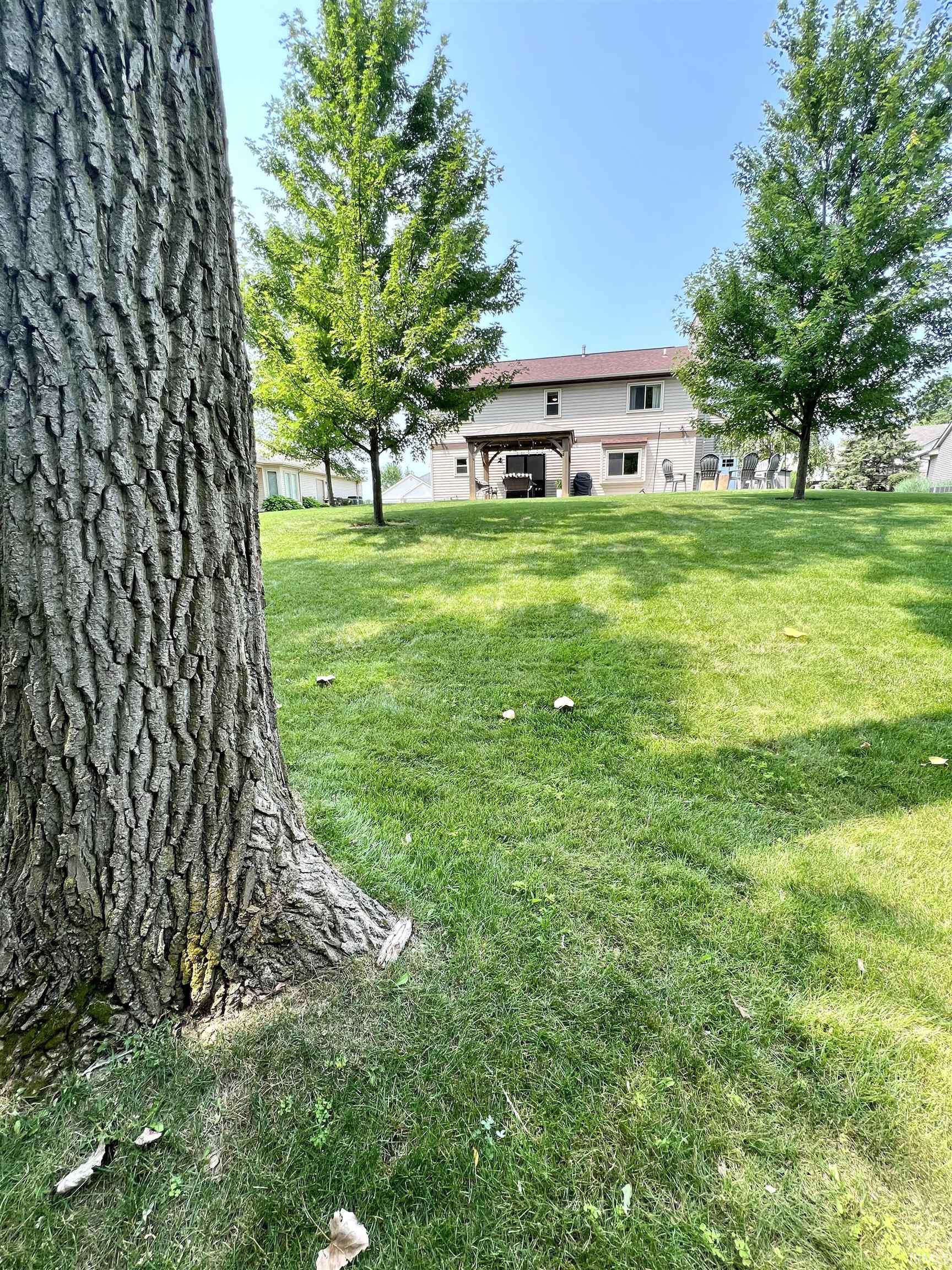 411 Glenmoor