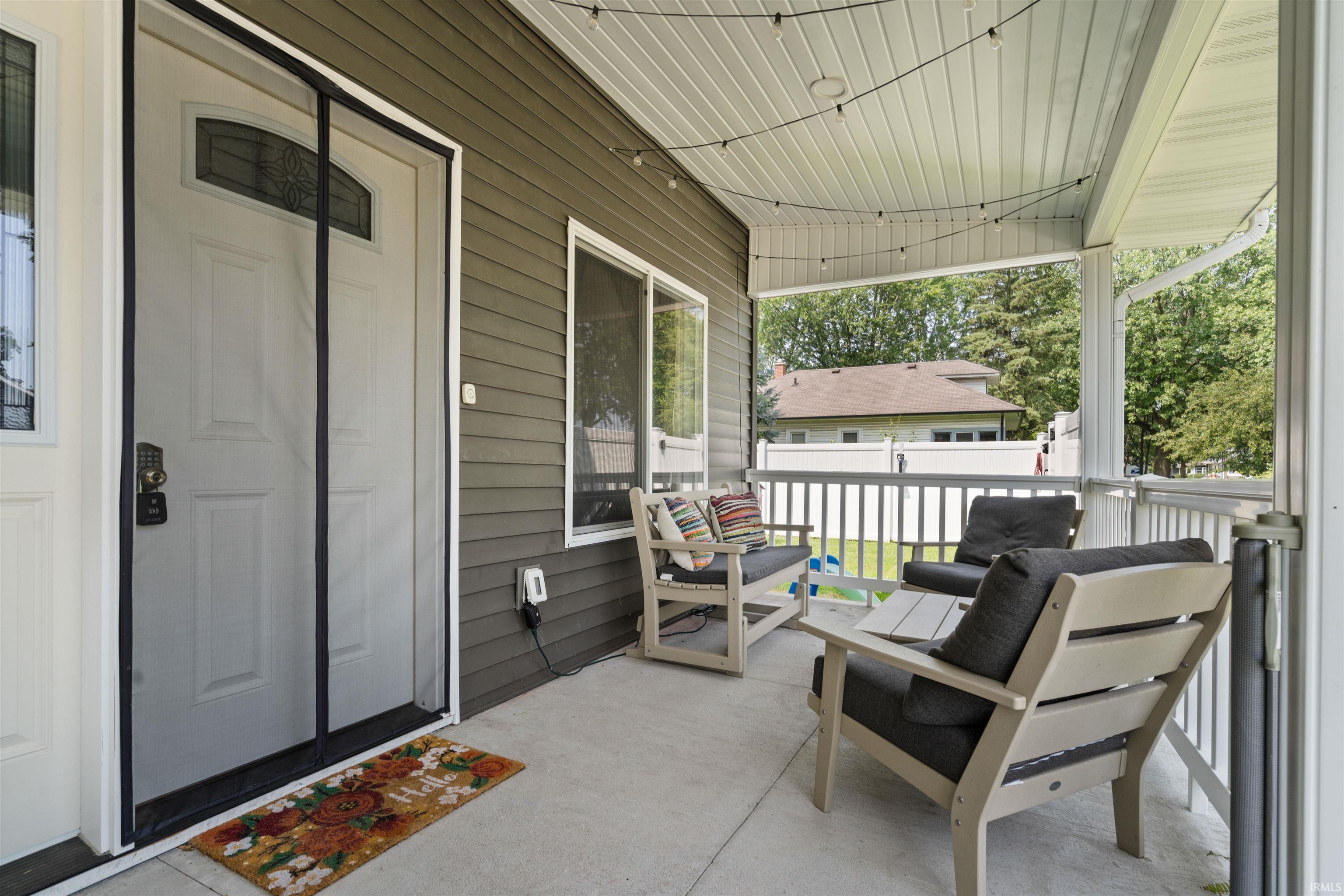 1422 Main