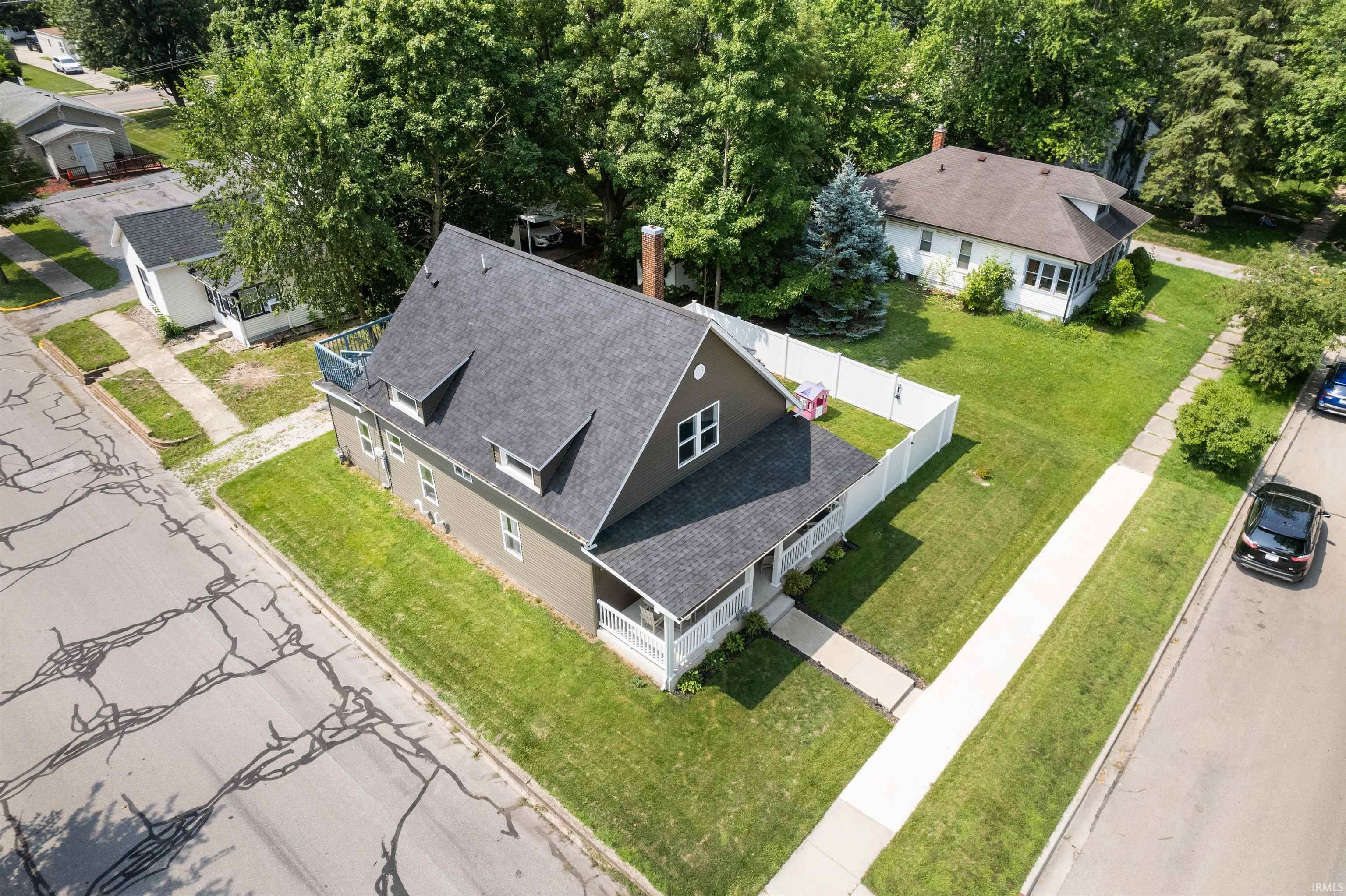 1422 Main