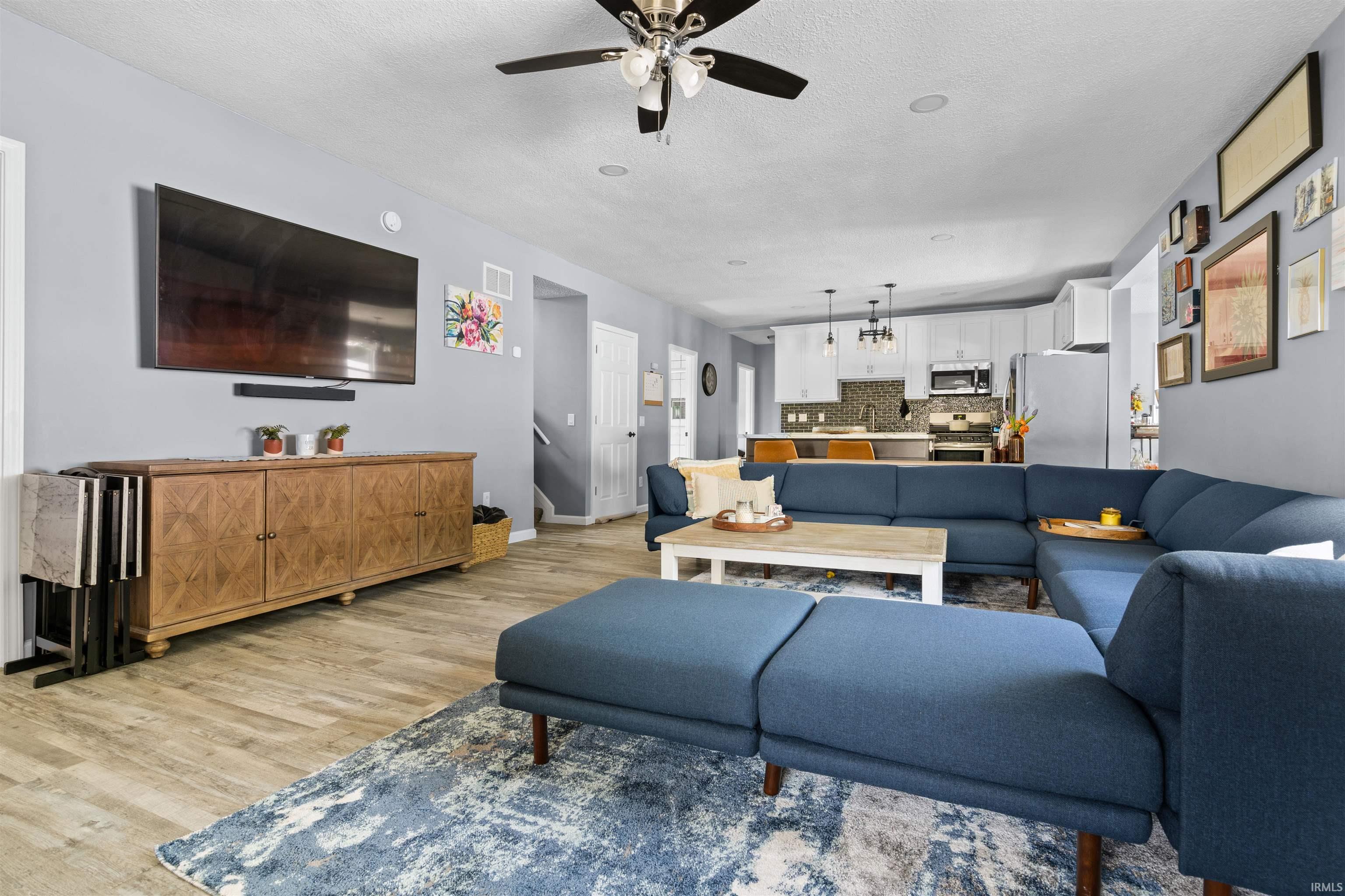 1422 Main
