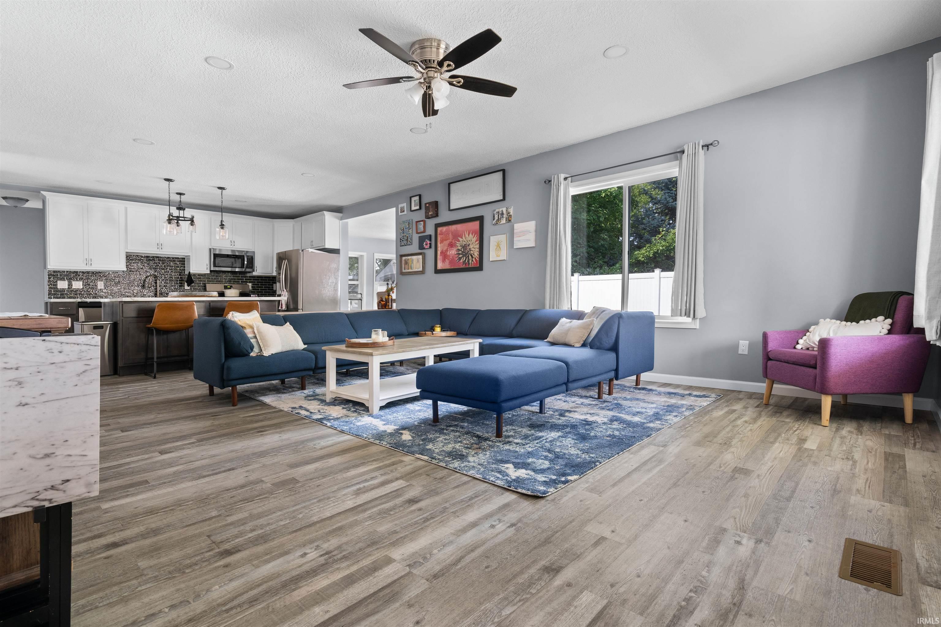 1422 Main