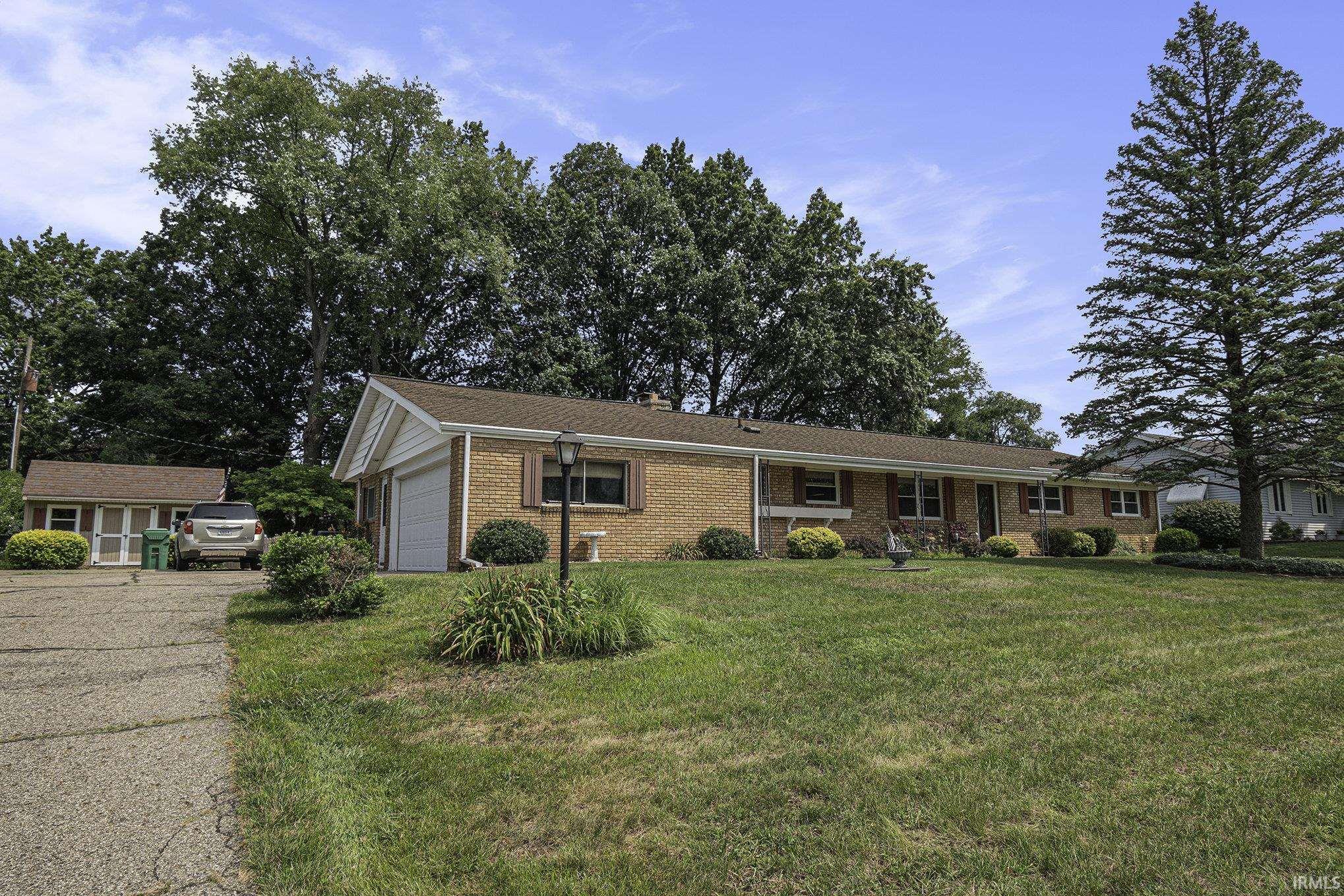 19575 Rolling Acres