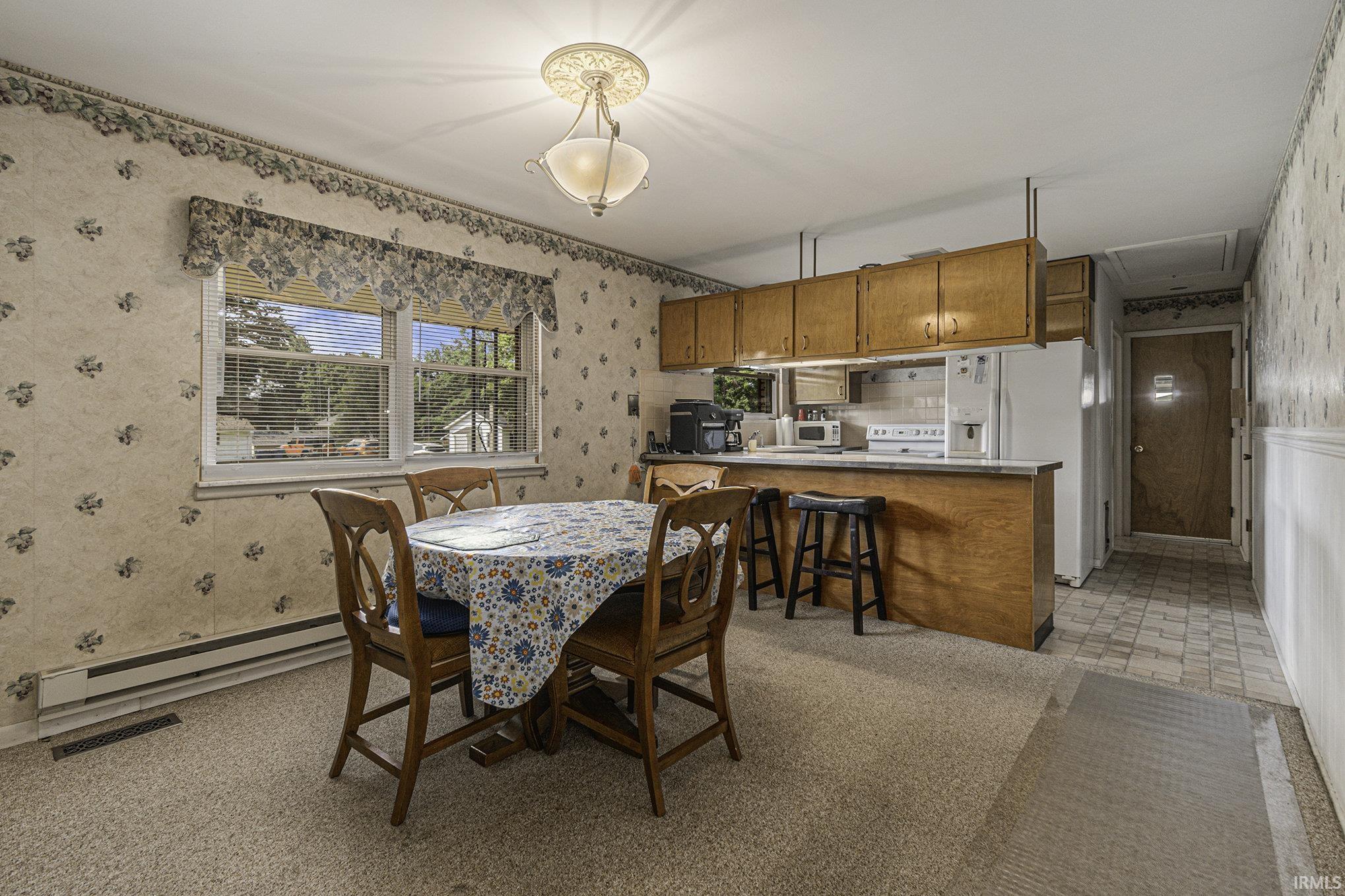 19575 Rolling Acres