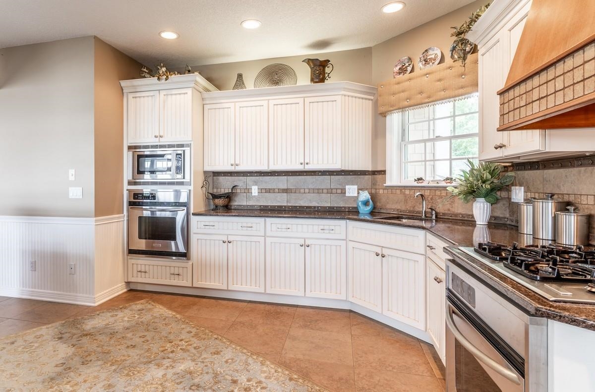 3546 Bay View