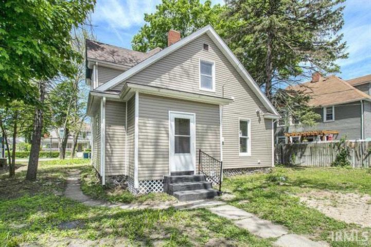 913 Lincolnway East