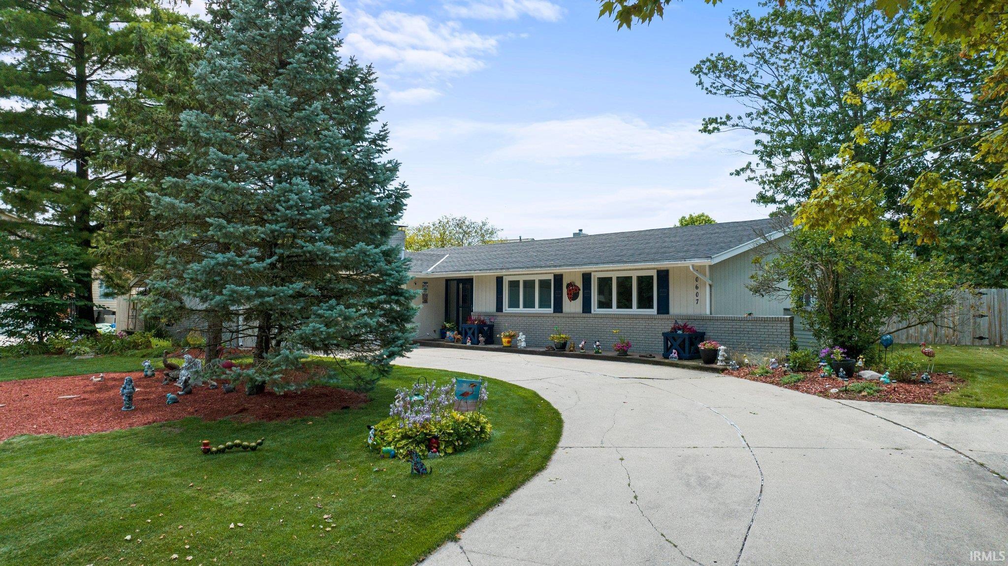 10607 Pine Mills