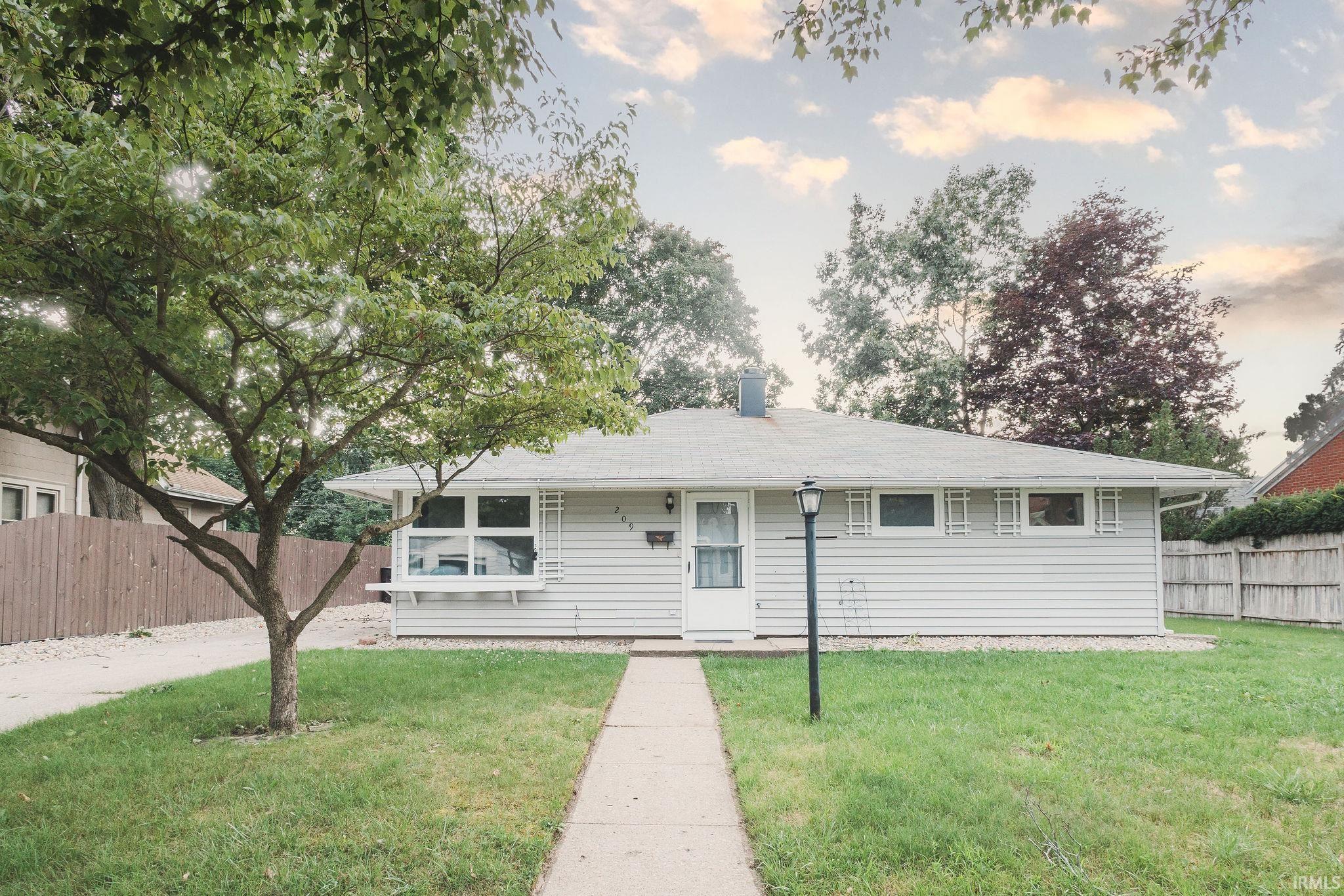 209 Crescent