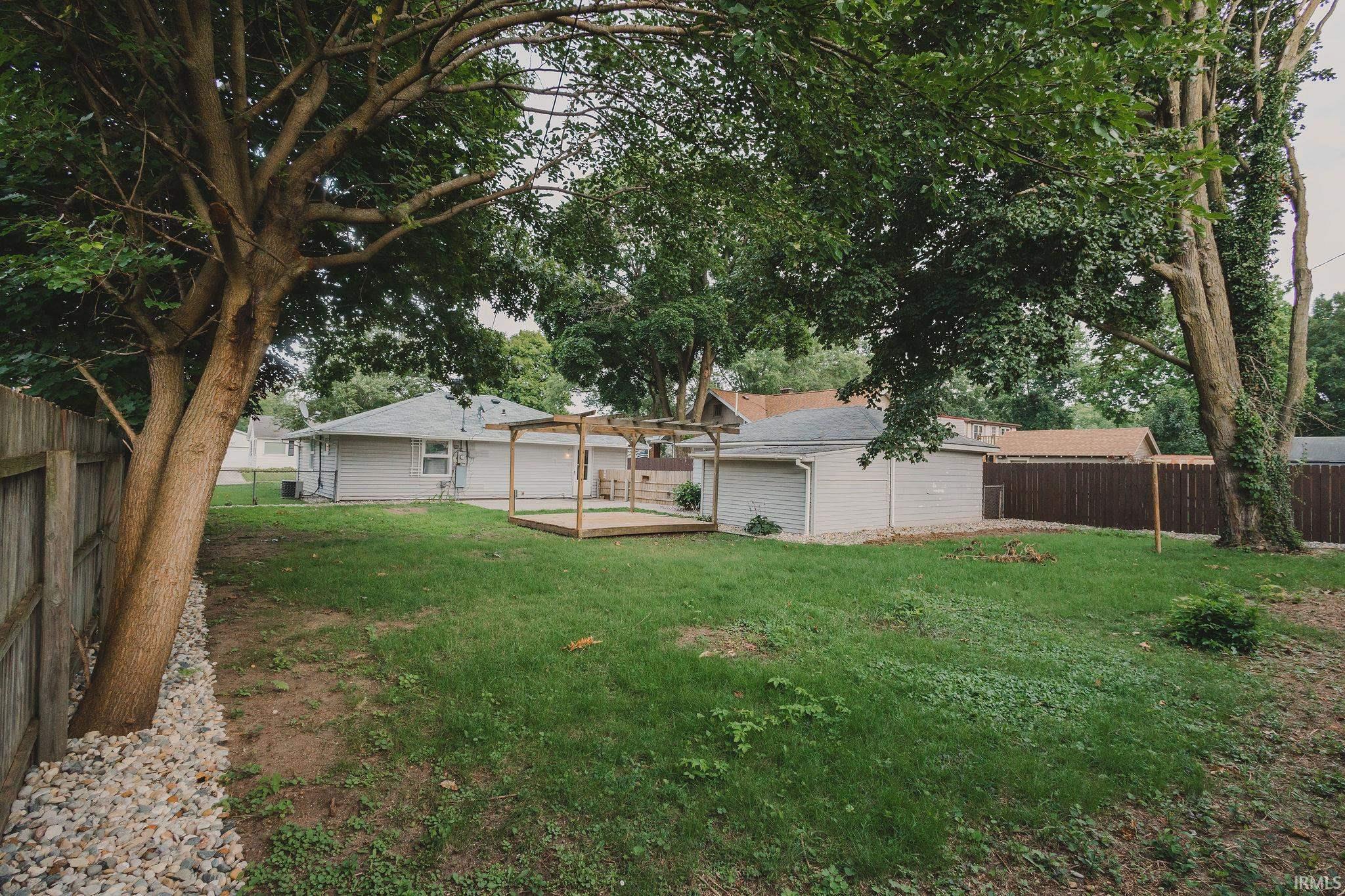 209 Crescent