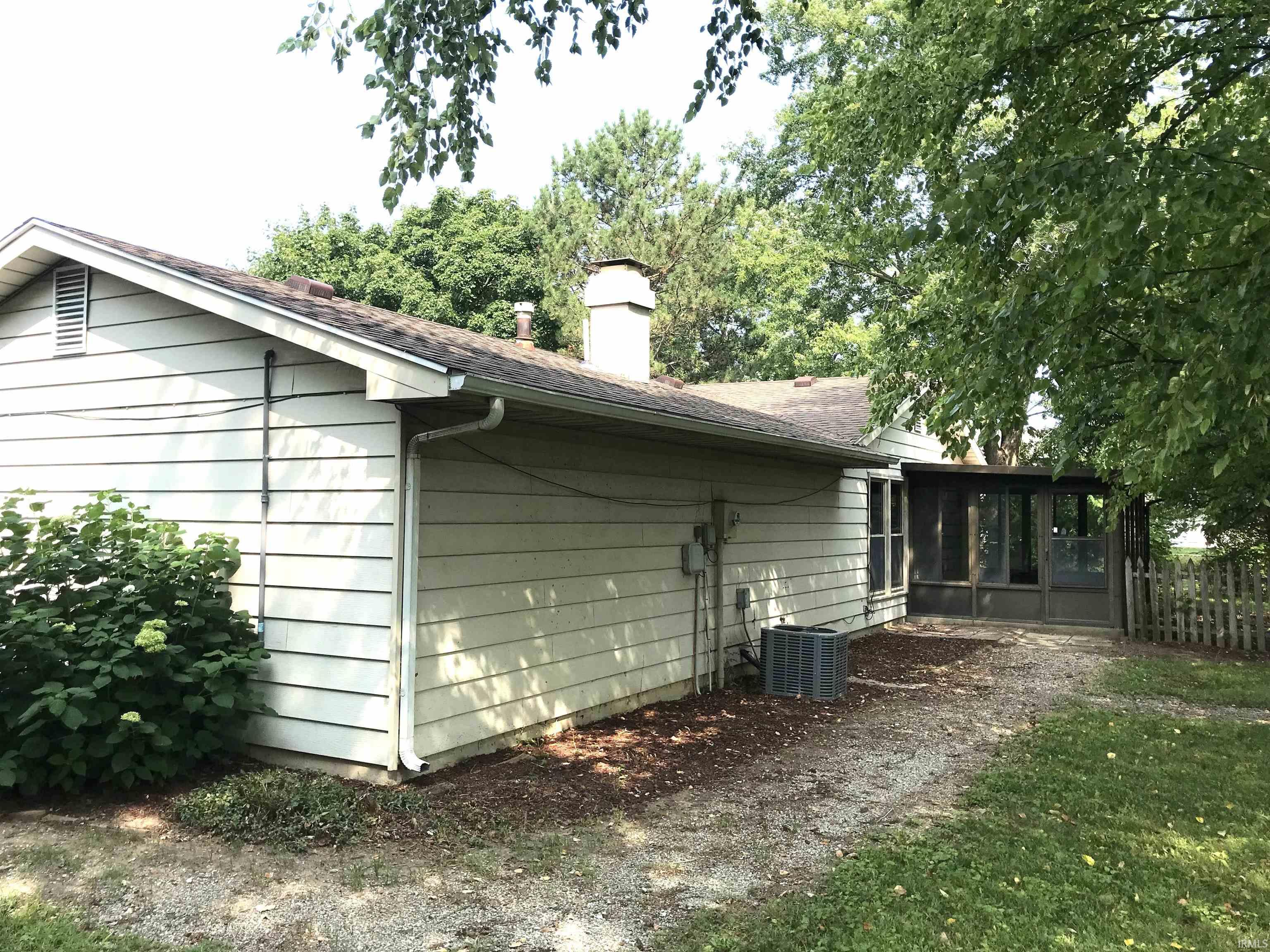 8027 Meadows