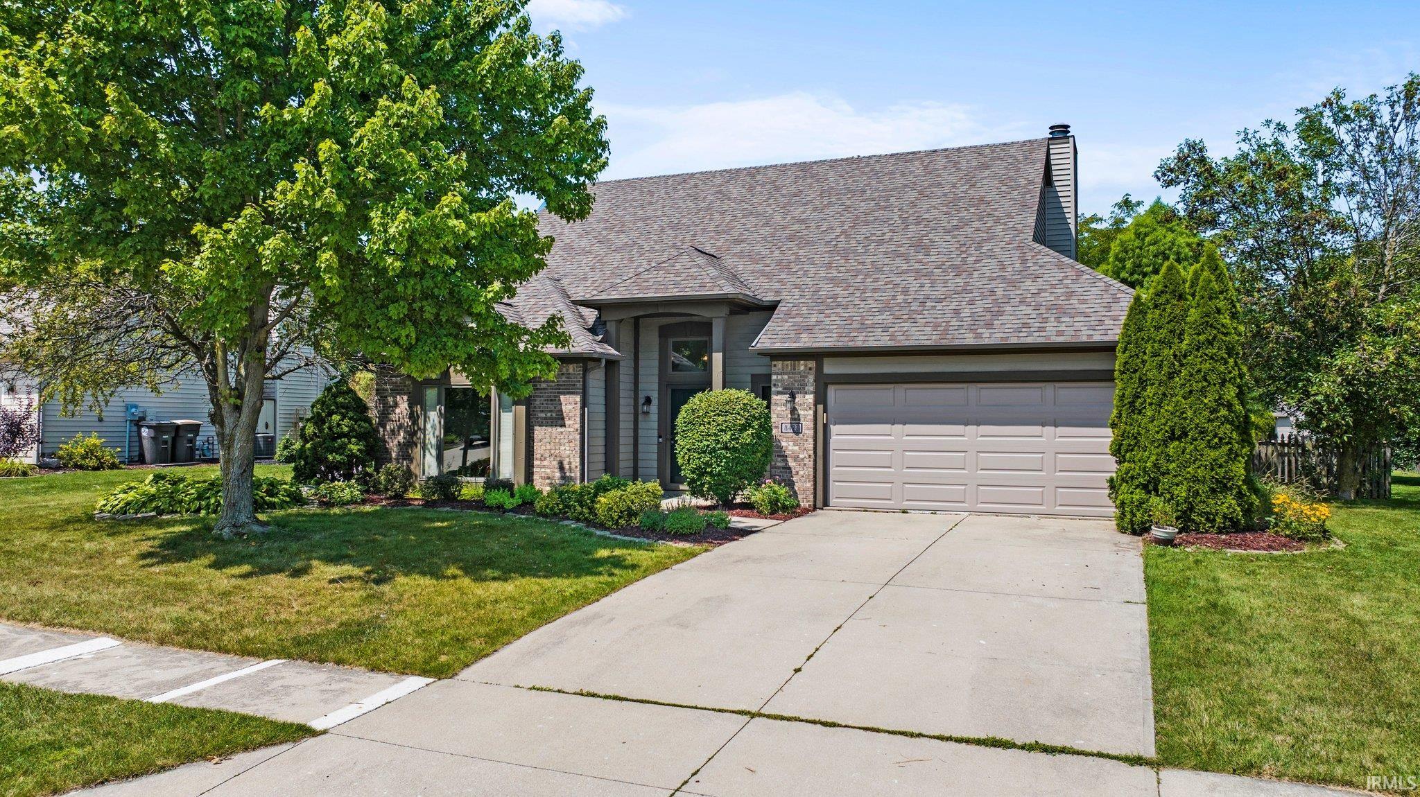 8427 Victoria Woods