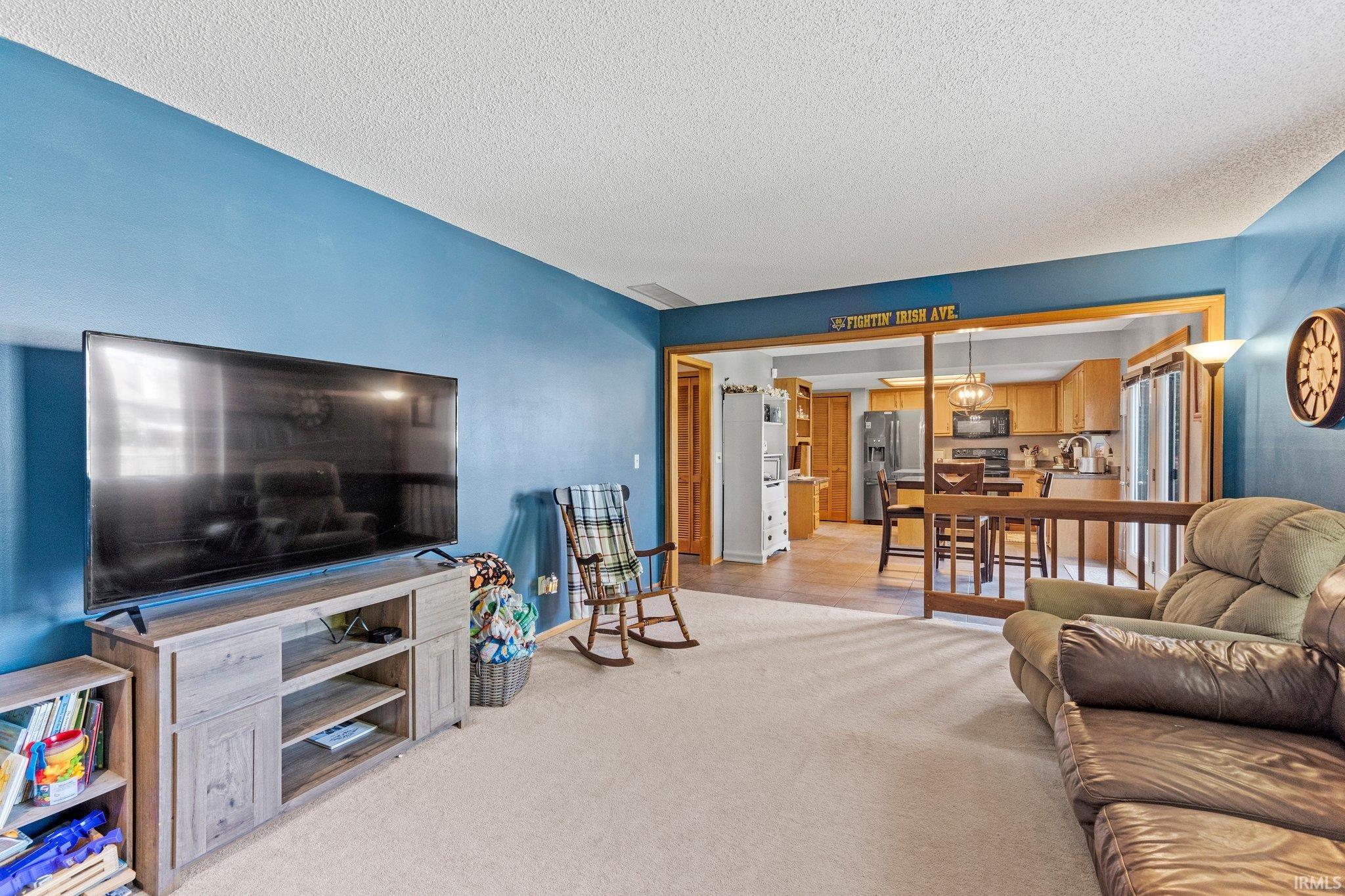 8427 Victoria Woods