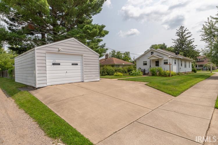 3301 Pleasant