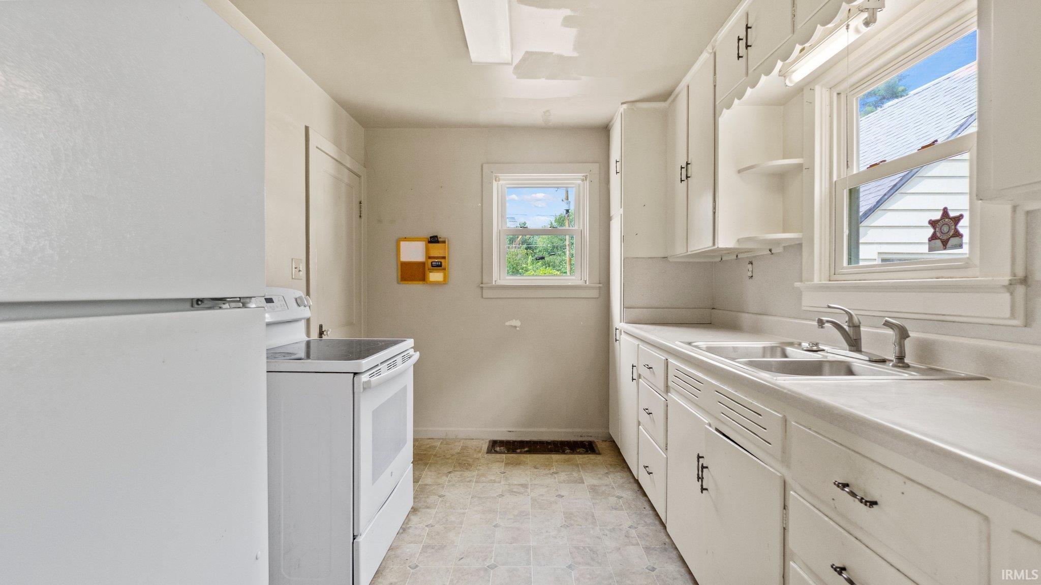 2402 Monmouth