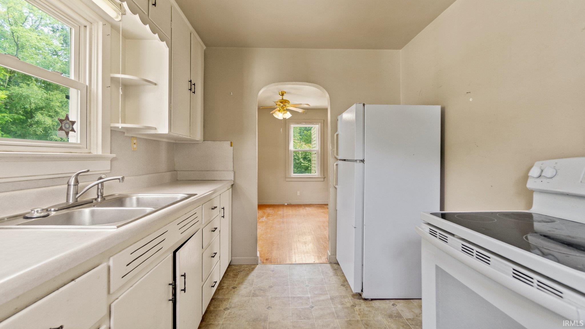 2402 Monmouth