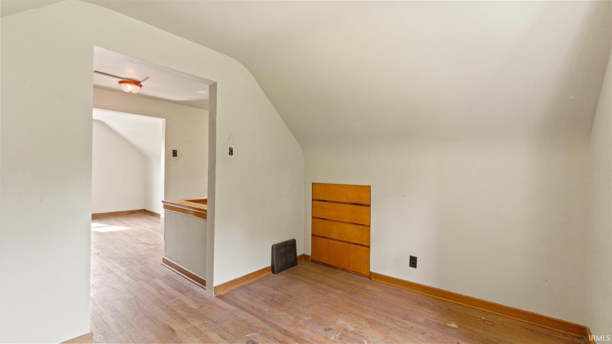 2402 Monmouth