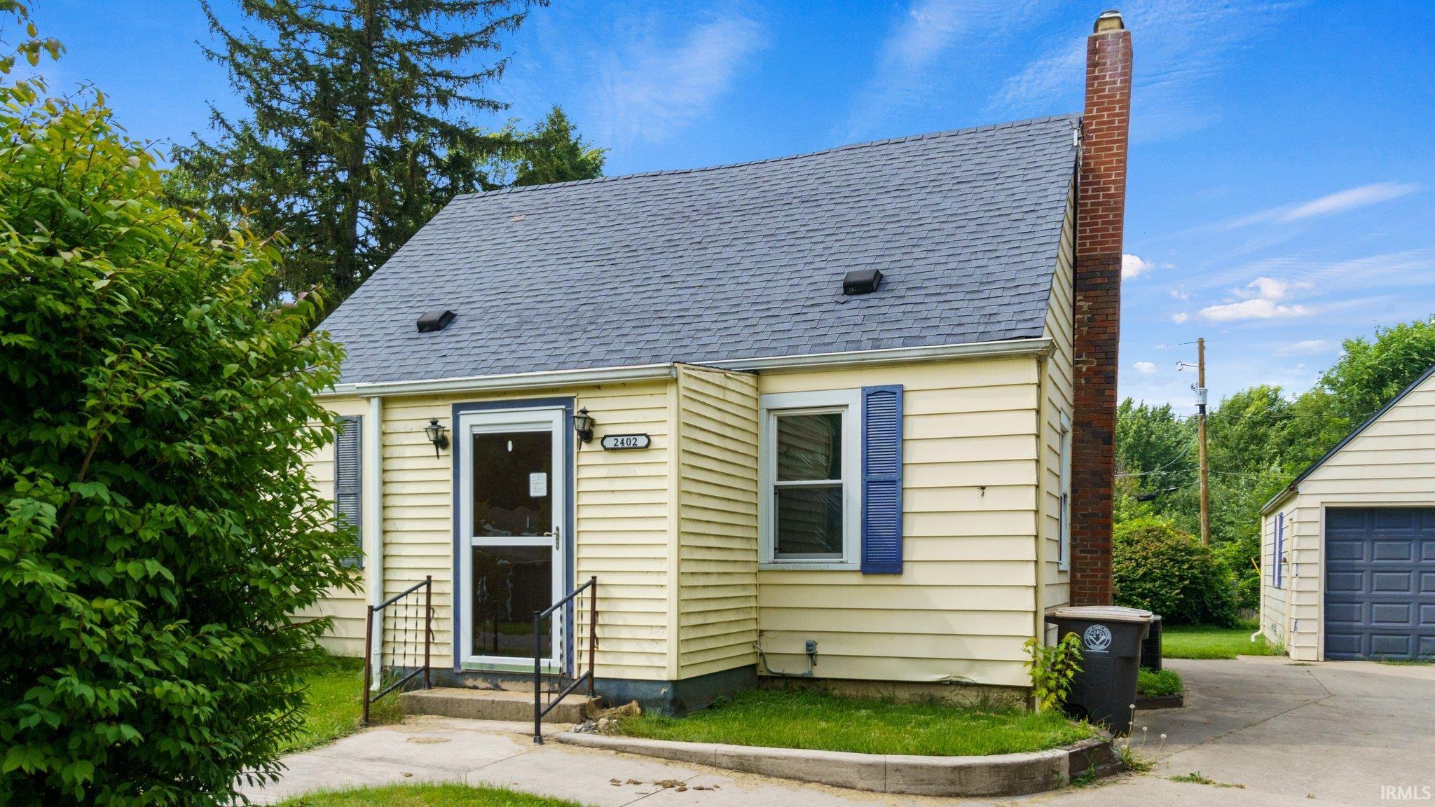 2402 Monmouth