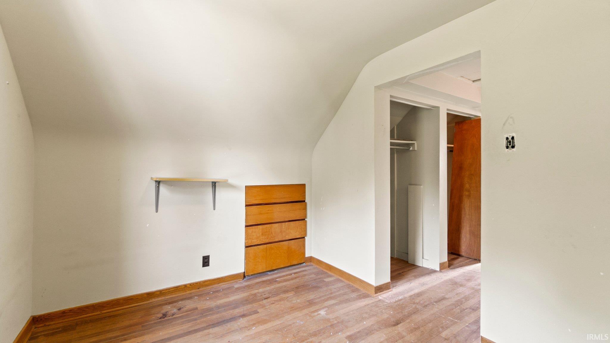 2402 Monmouth